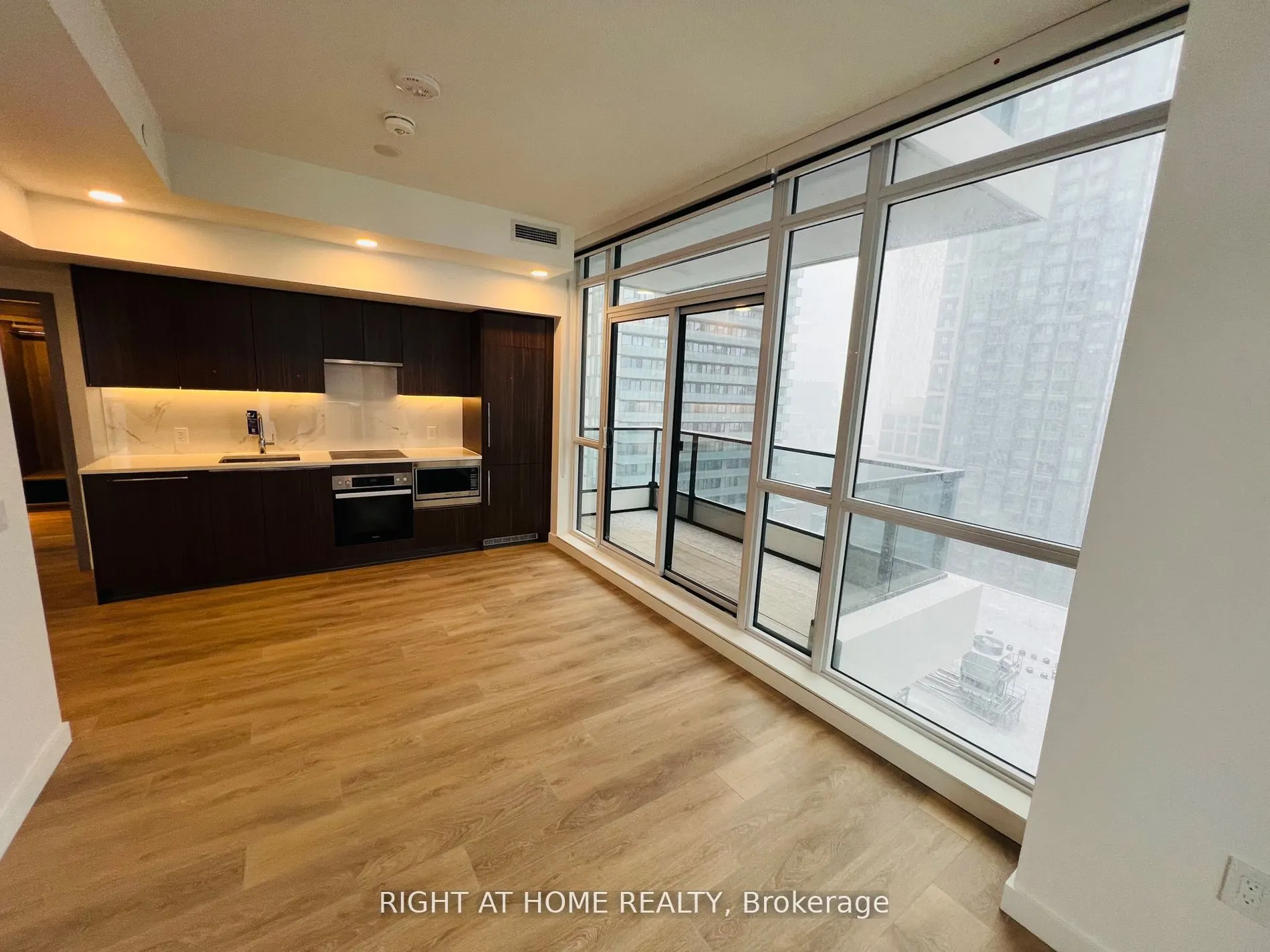 38 Widmer Street, #2311