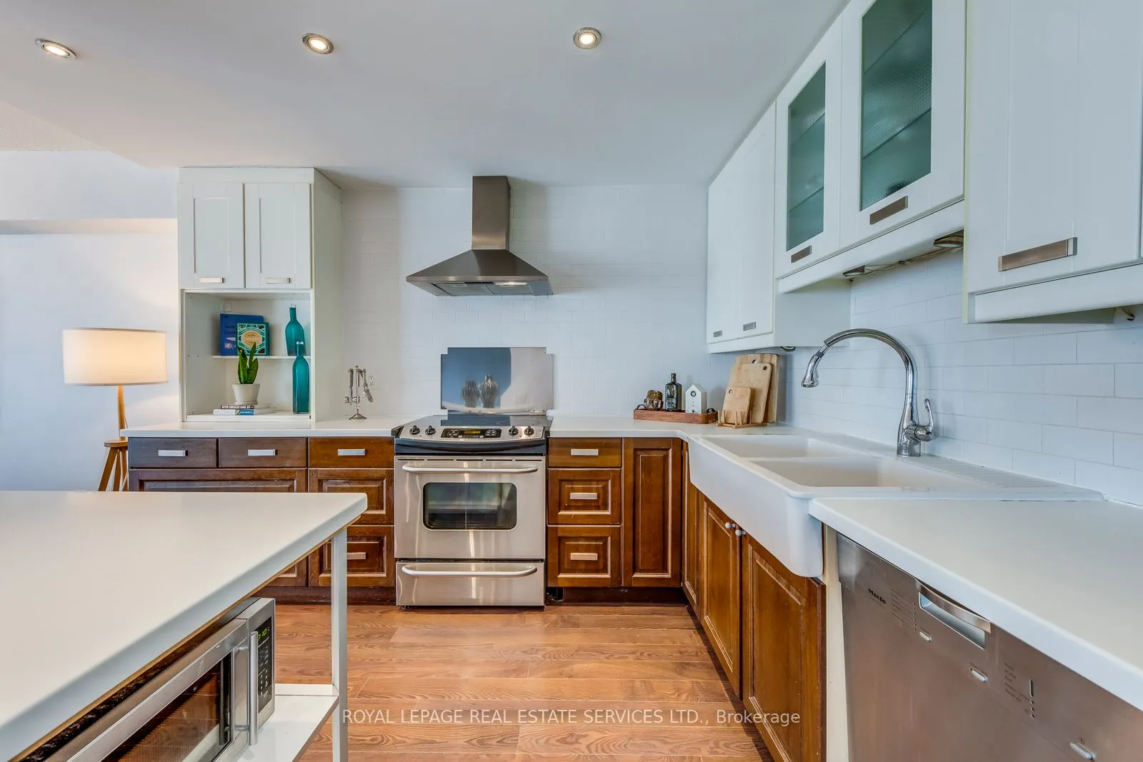 33 Harbour Square, #1032