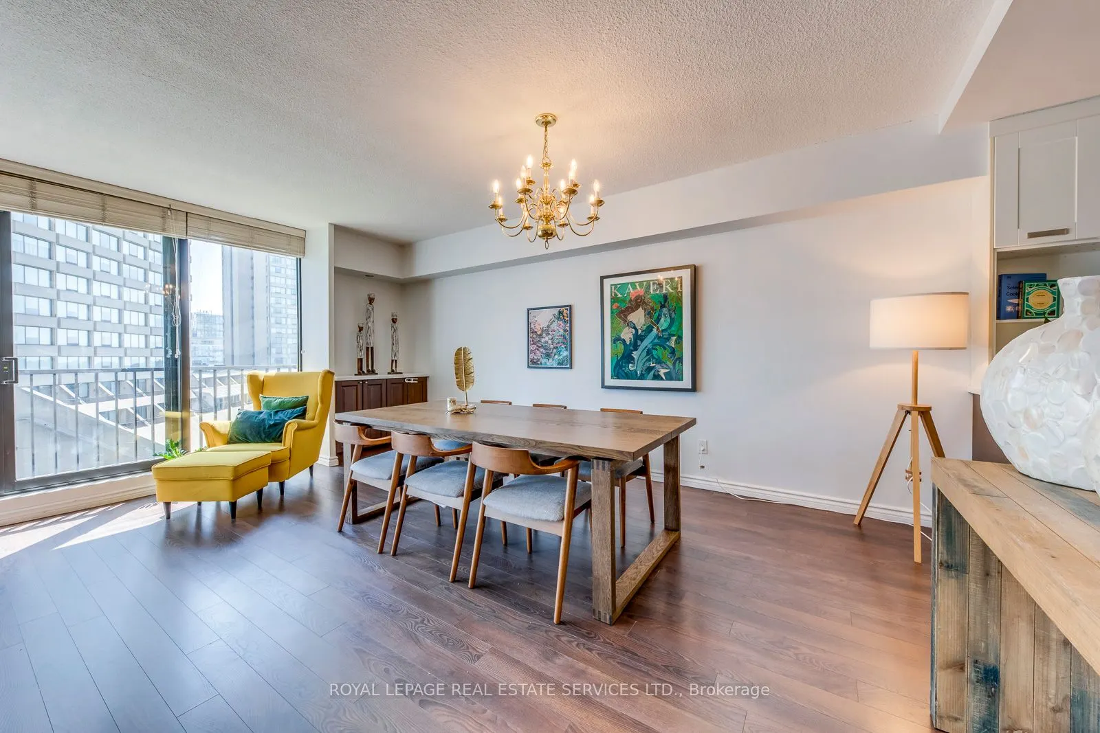 33 Harbour Square, #1032
