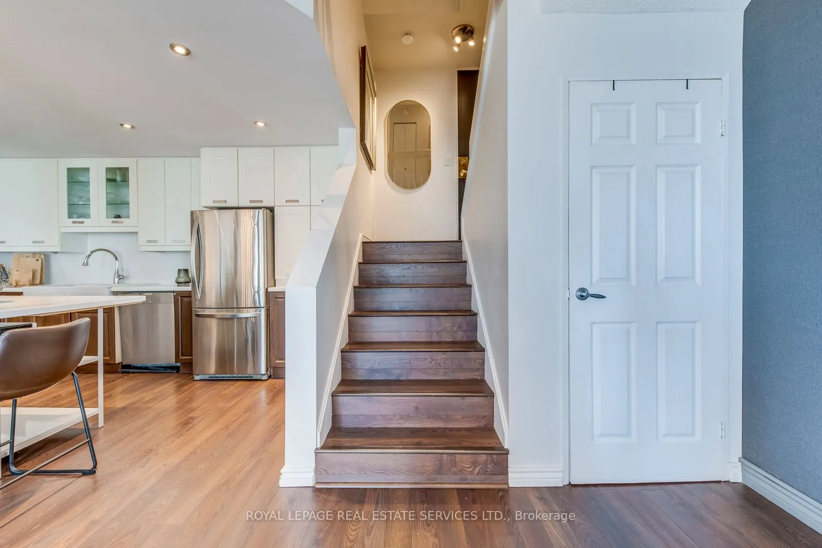 33 Harbour Square, #1032