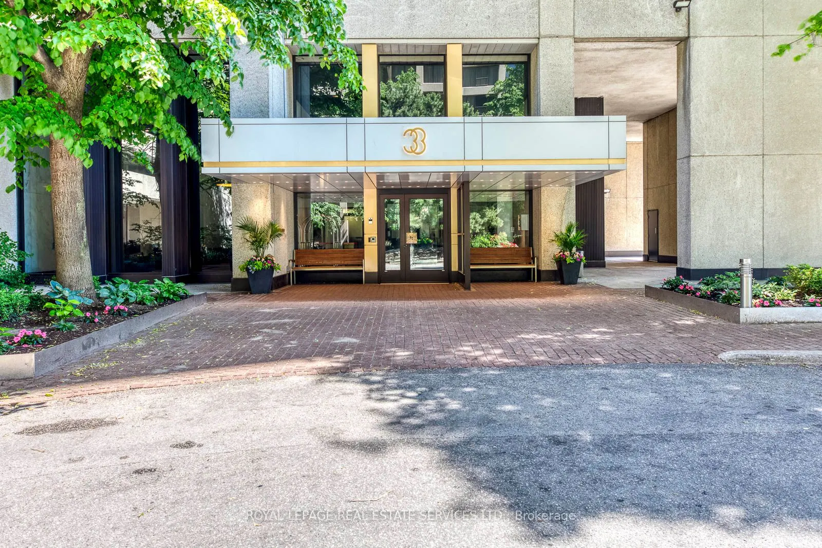 33 Harbour Square, #1032