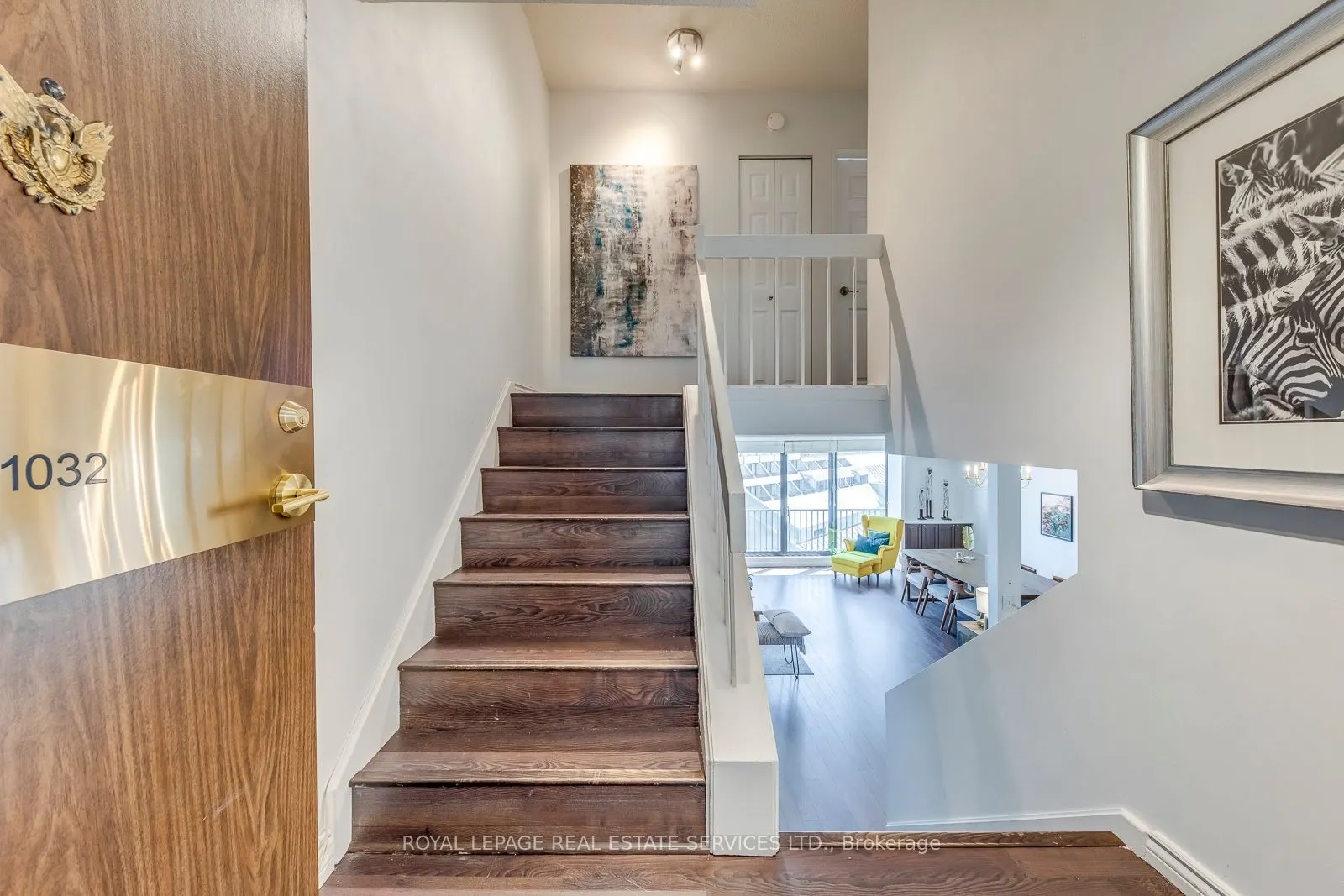 33 Harbour Square, #1032