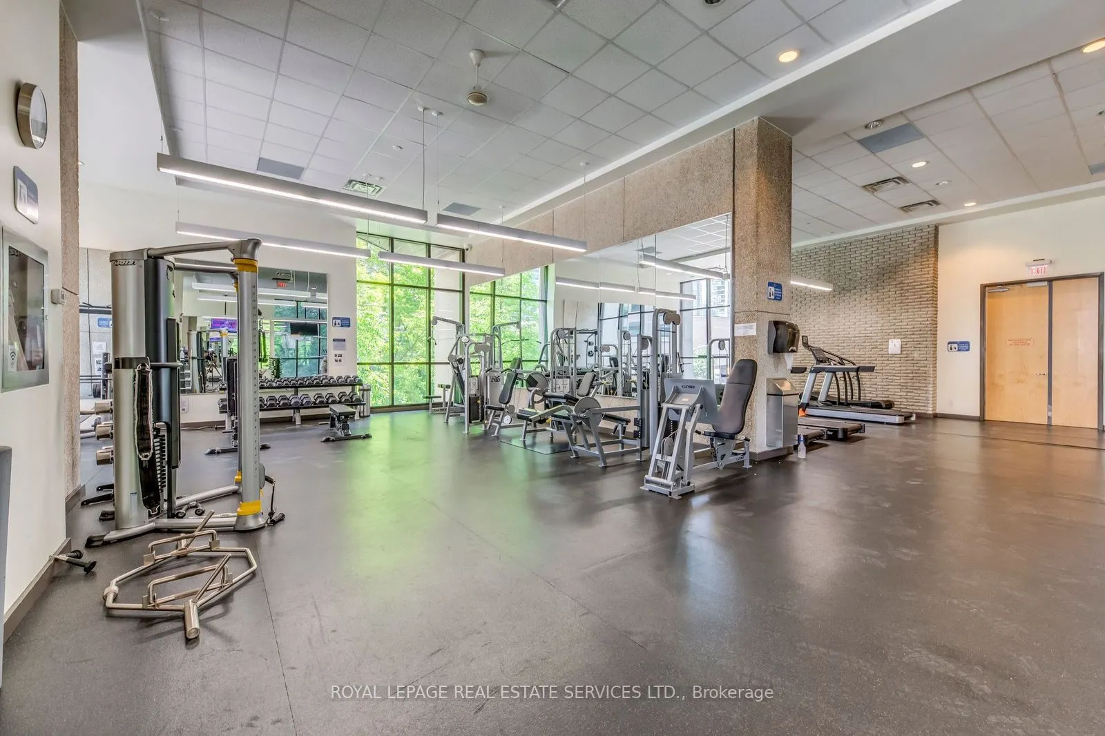 33 Harbour Square, #1032