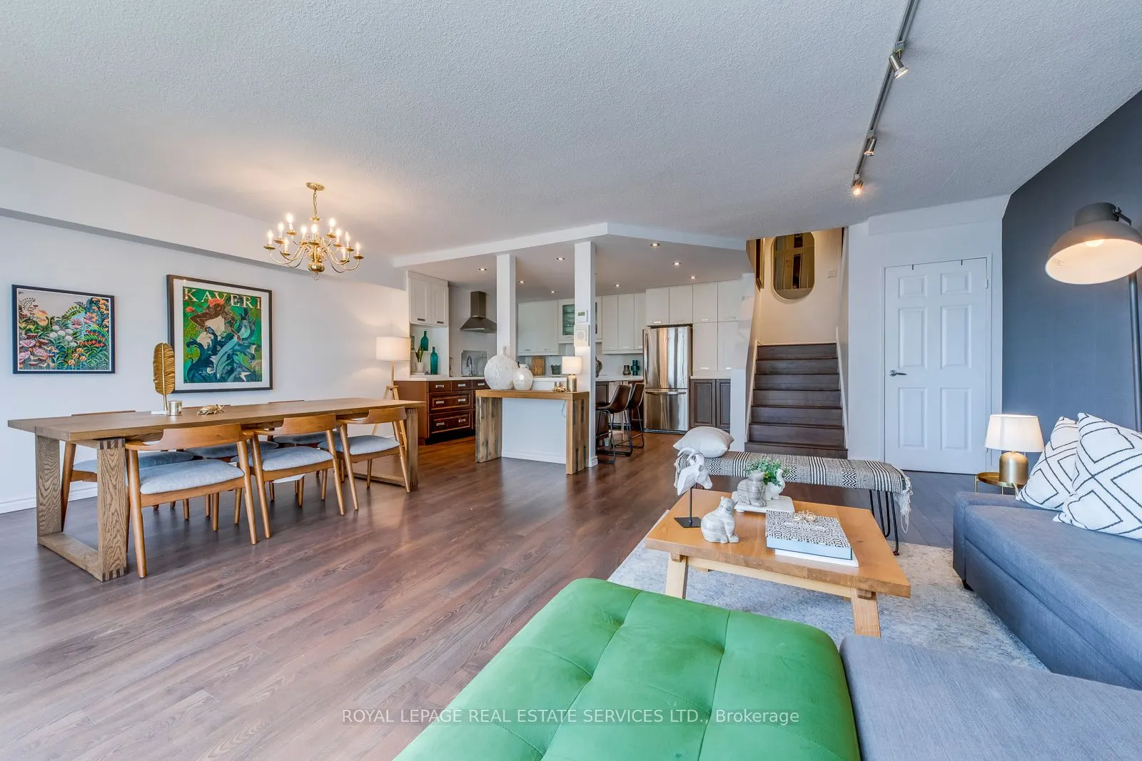33 Harbour Square, #1032