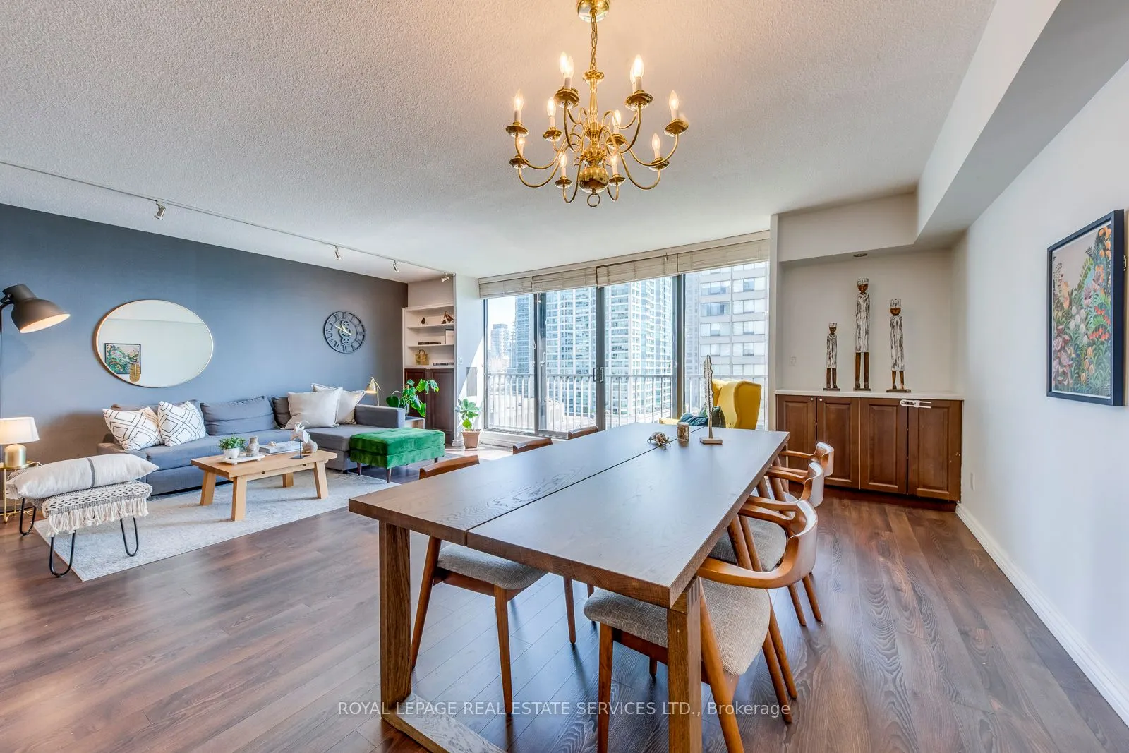 33 Harbour Square, #1032