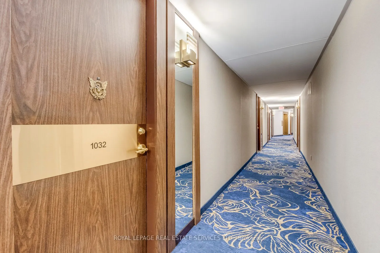 33 Harbour Square, #1032