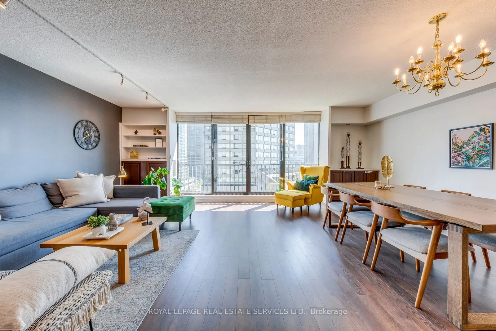 33 Harbour Square, #1032