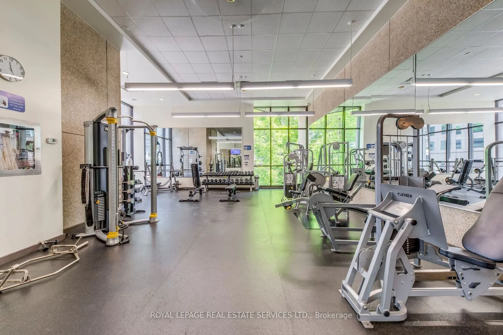 33 Harbour Square, #1032