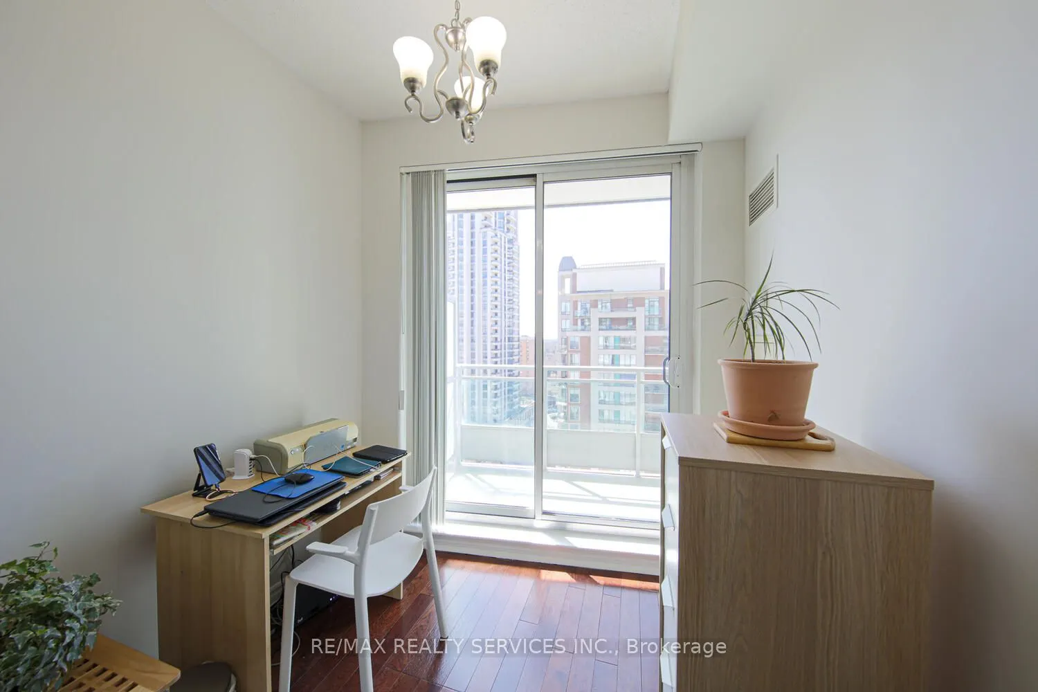 60 Byng Avenue, #1215