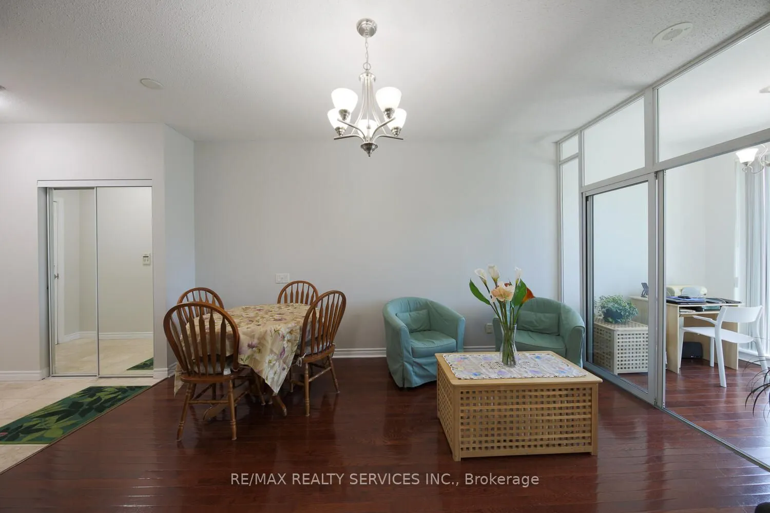 60 Byng Avenue, #1215