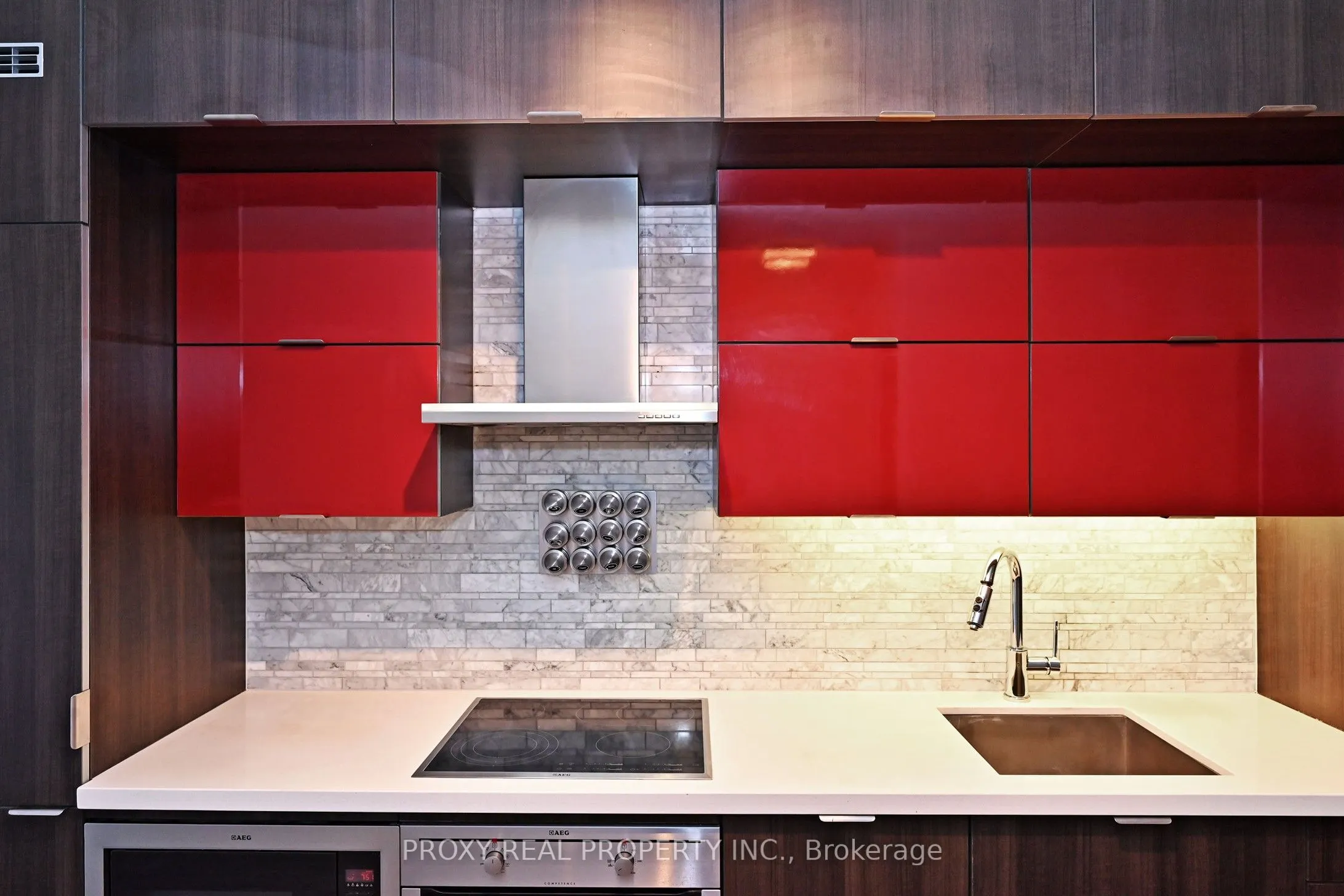 300 Front Street W, #1407