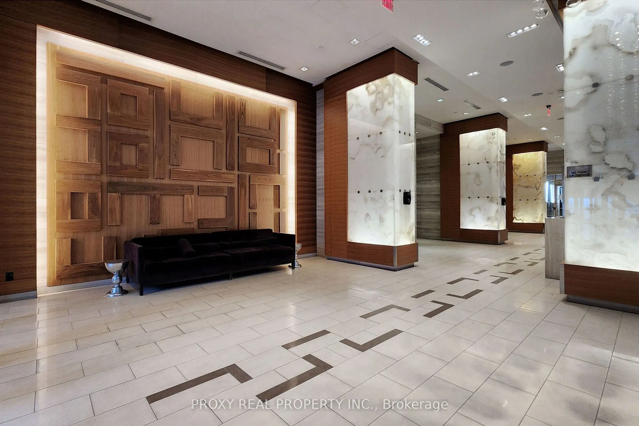 300 Front Street W, #1407