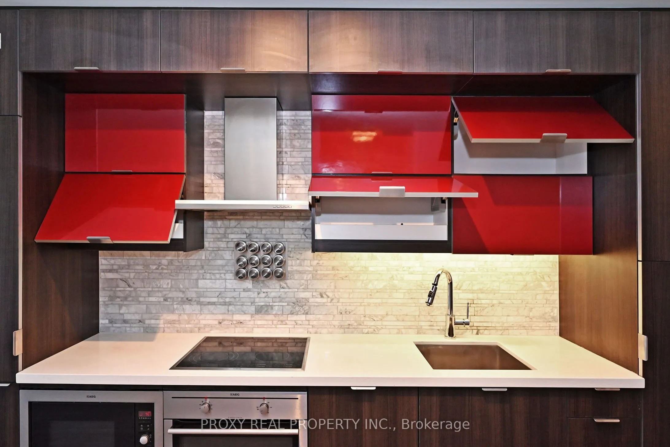 300 Front Street W, #1407