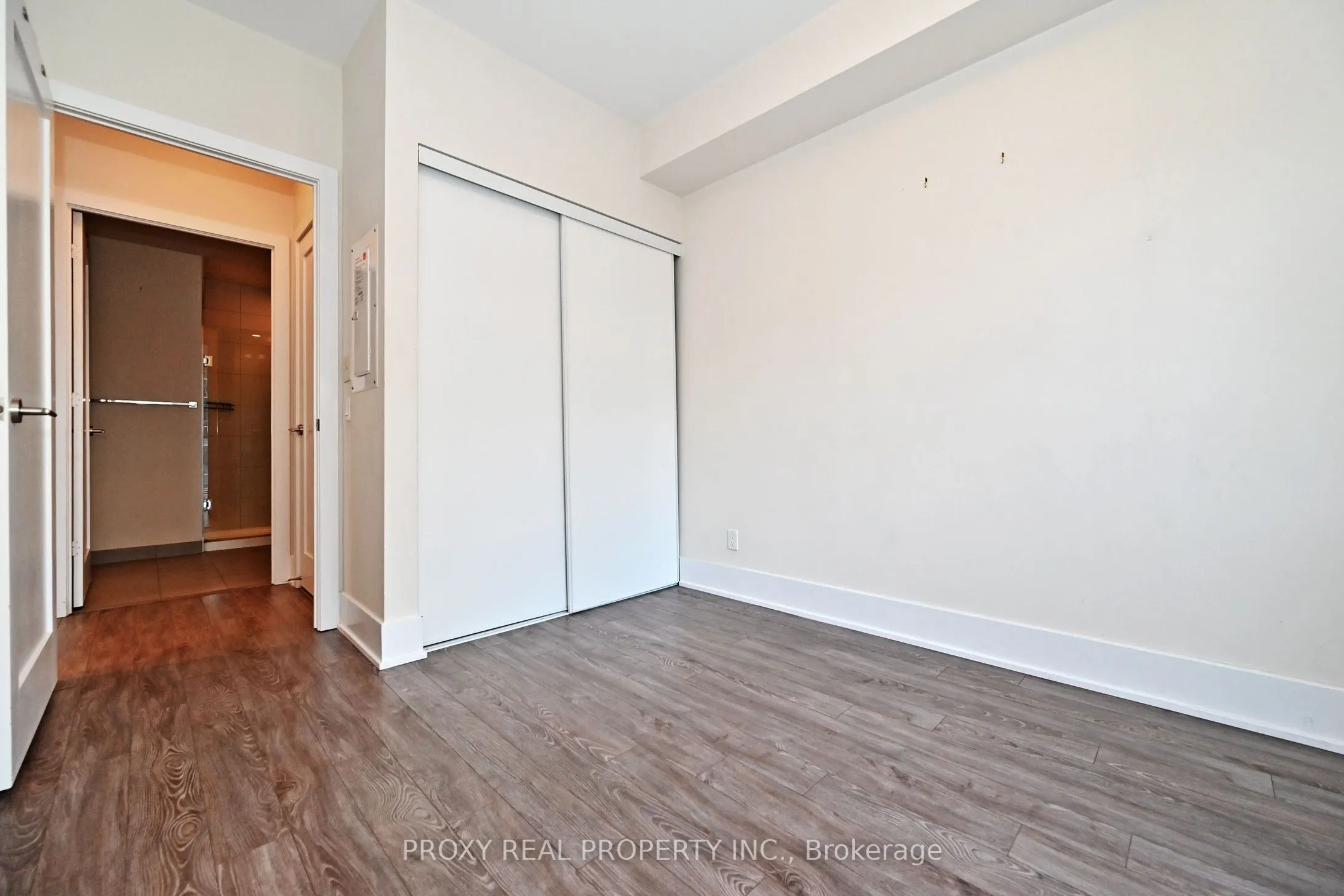 300 Front Street W, #1407