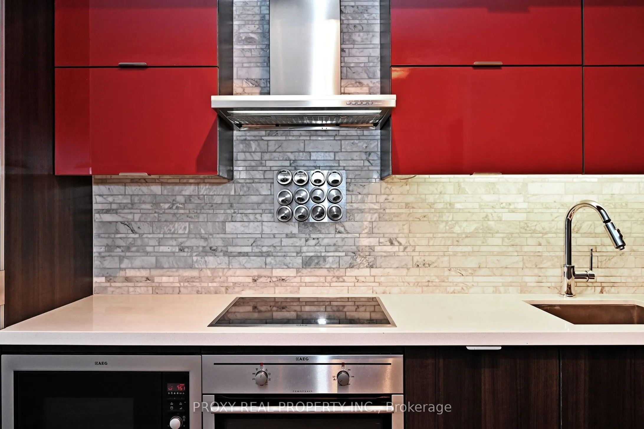 300 Front Street W, #1407