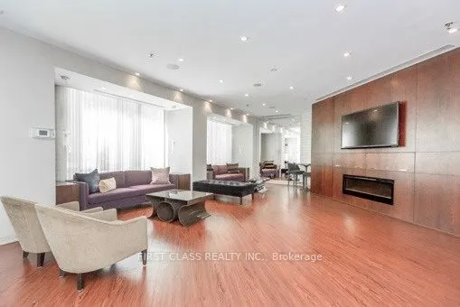 300 Bloor Street E, #2109