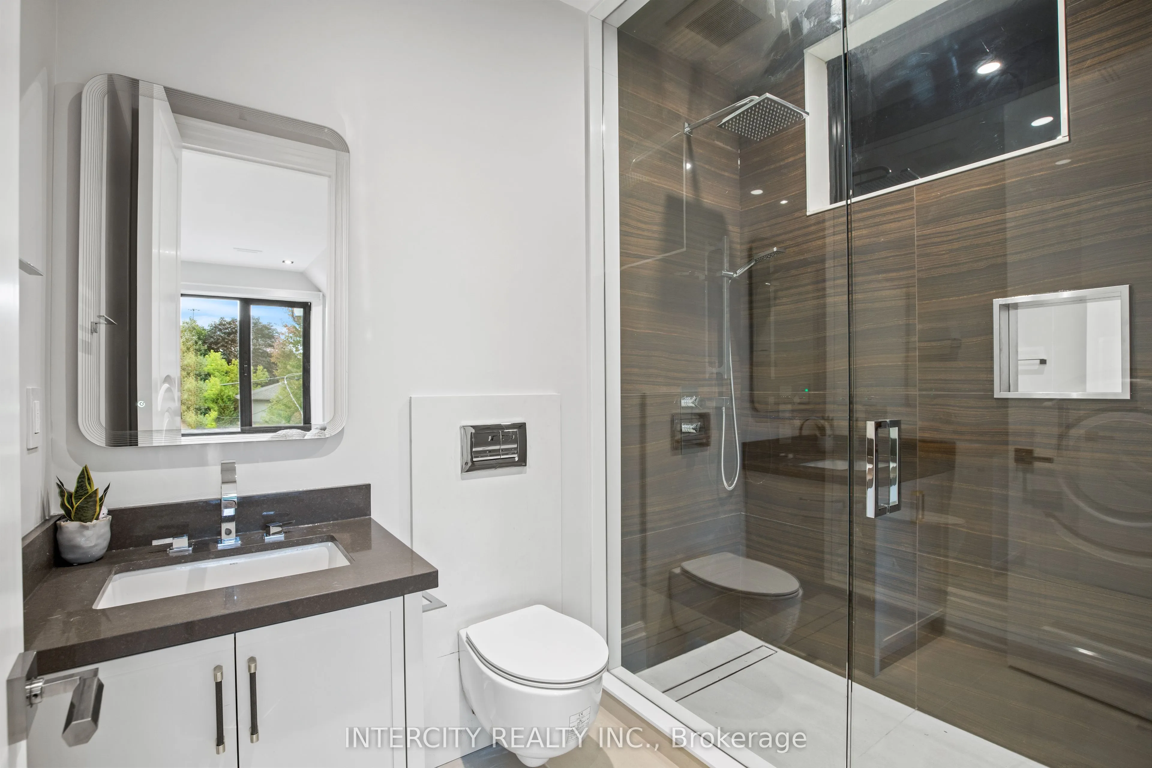 1 Silvergrove Road
