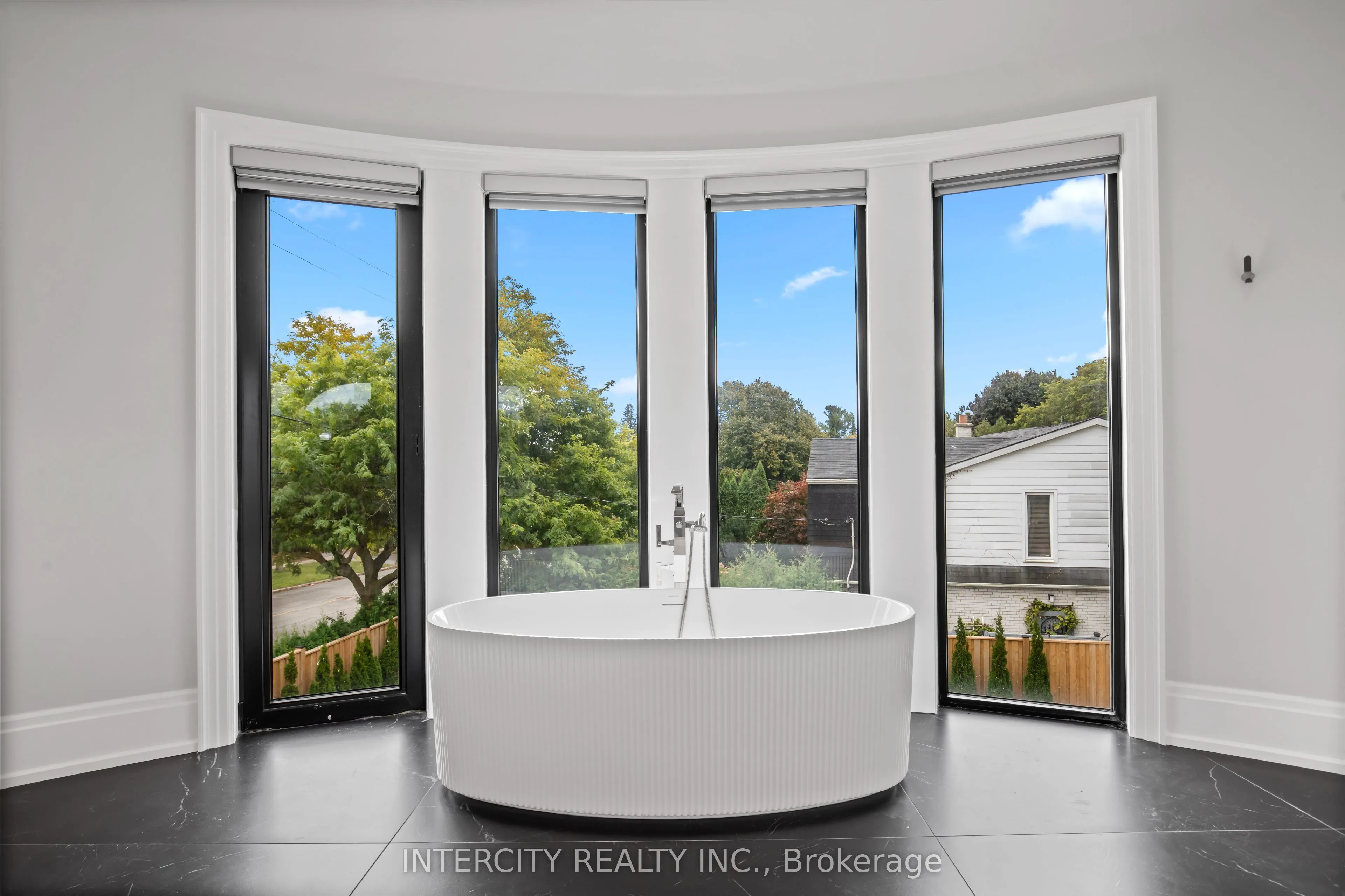 1 Silvergrove Road