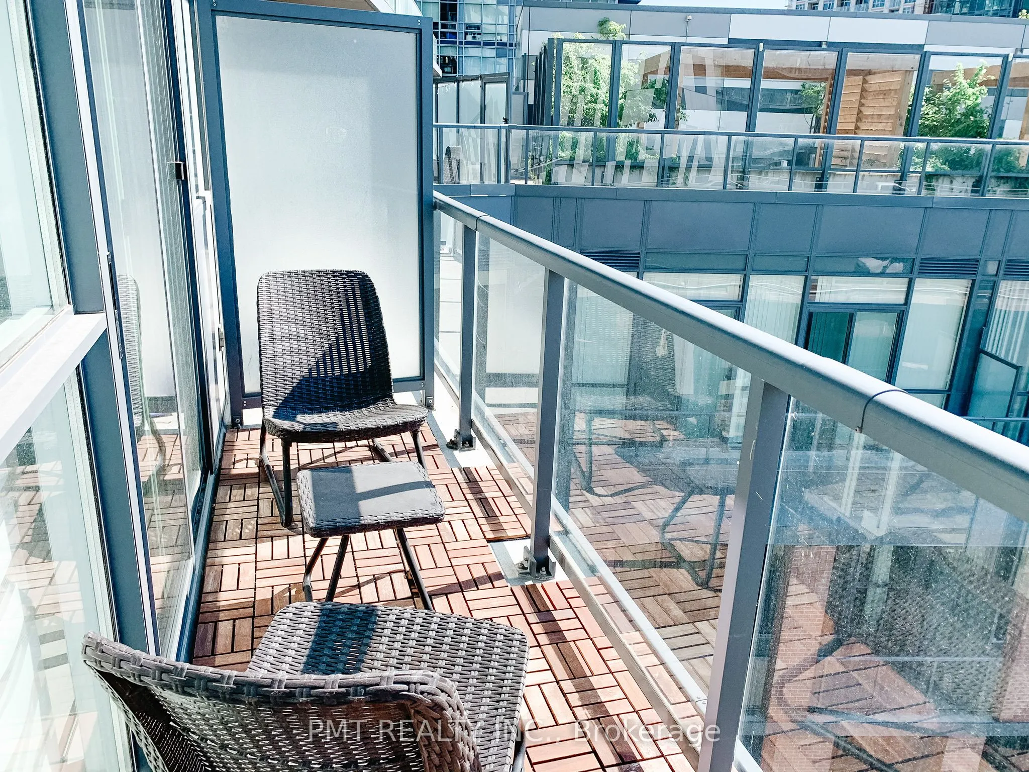 20 Bruyeres Mews, #803