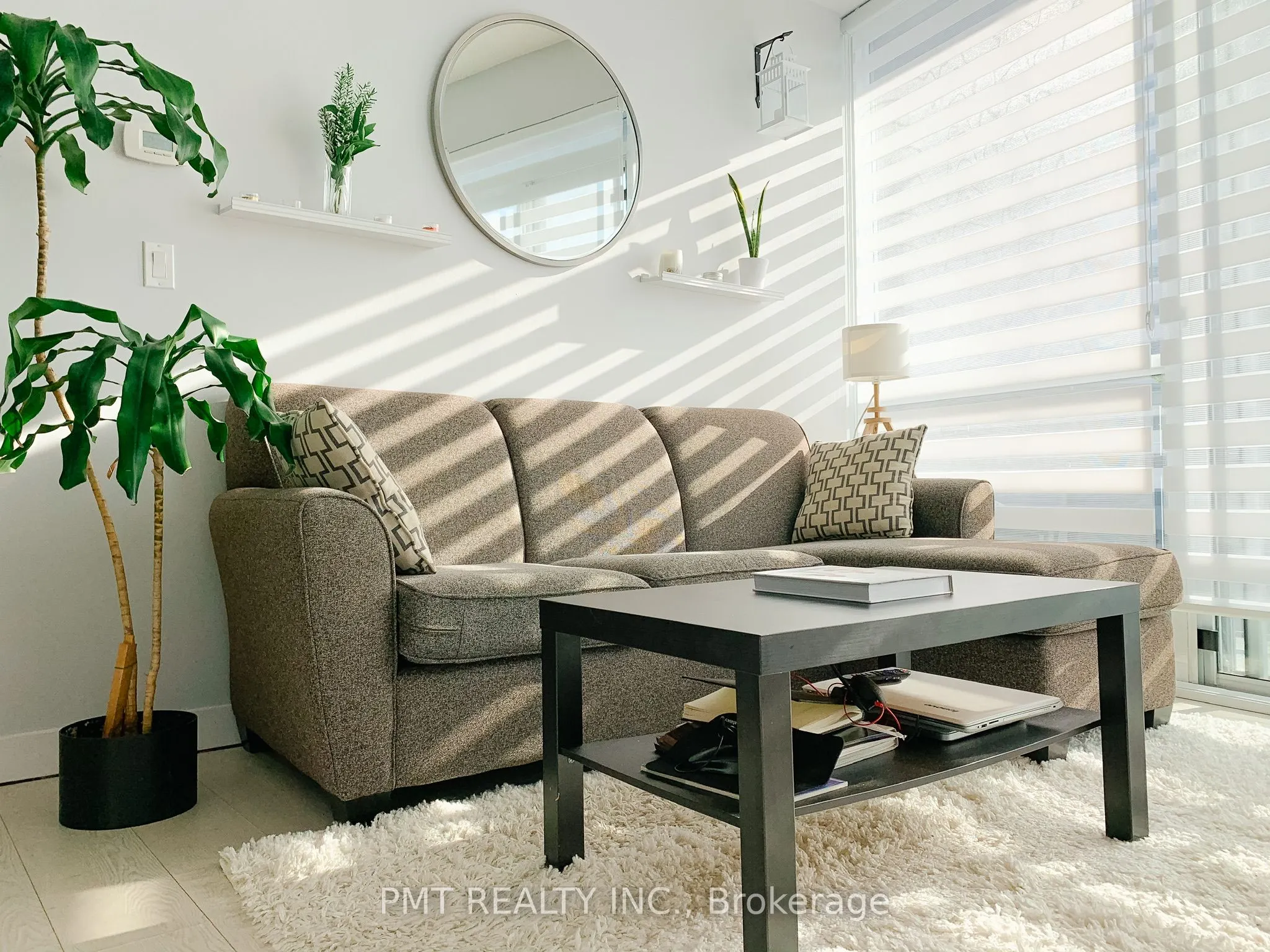 20 Bruyeres Mews, #803