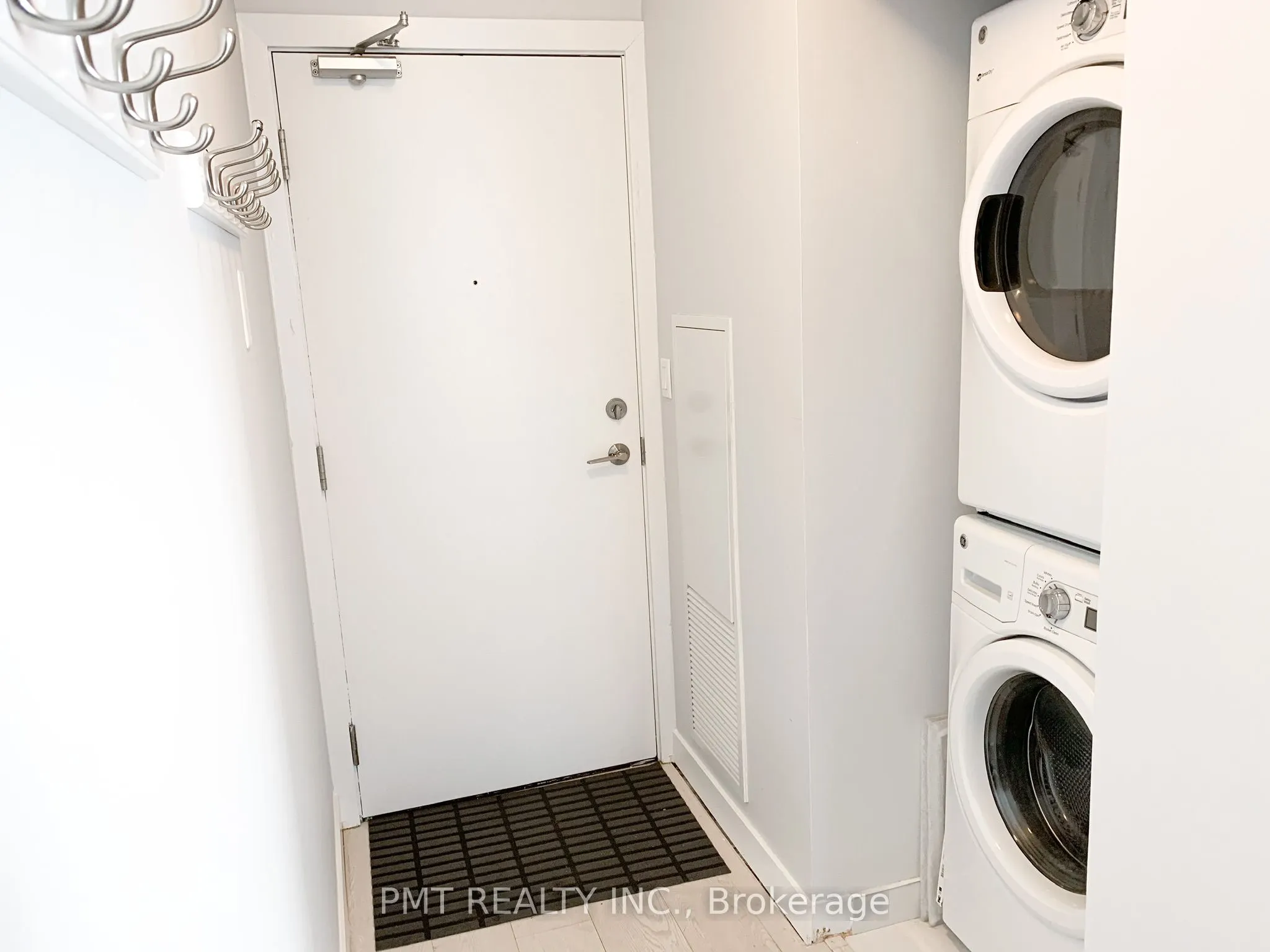 20 Bruyeres Mews, #803