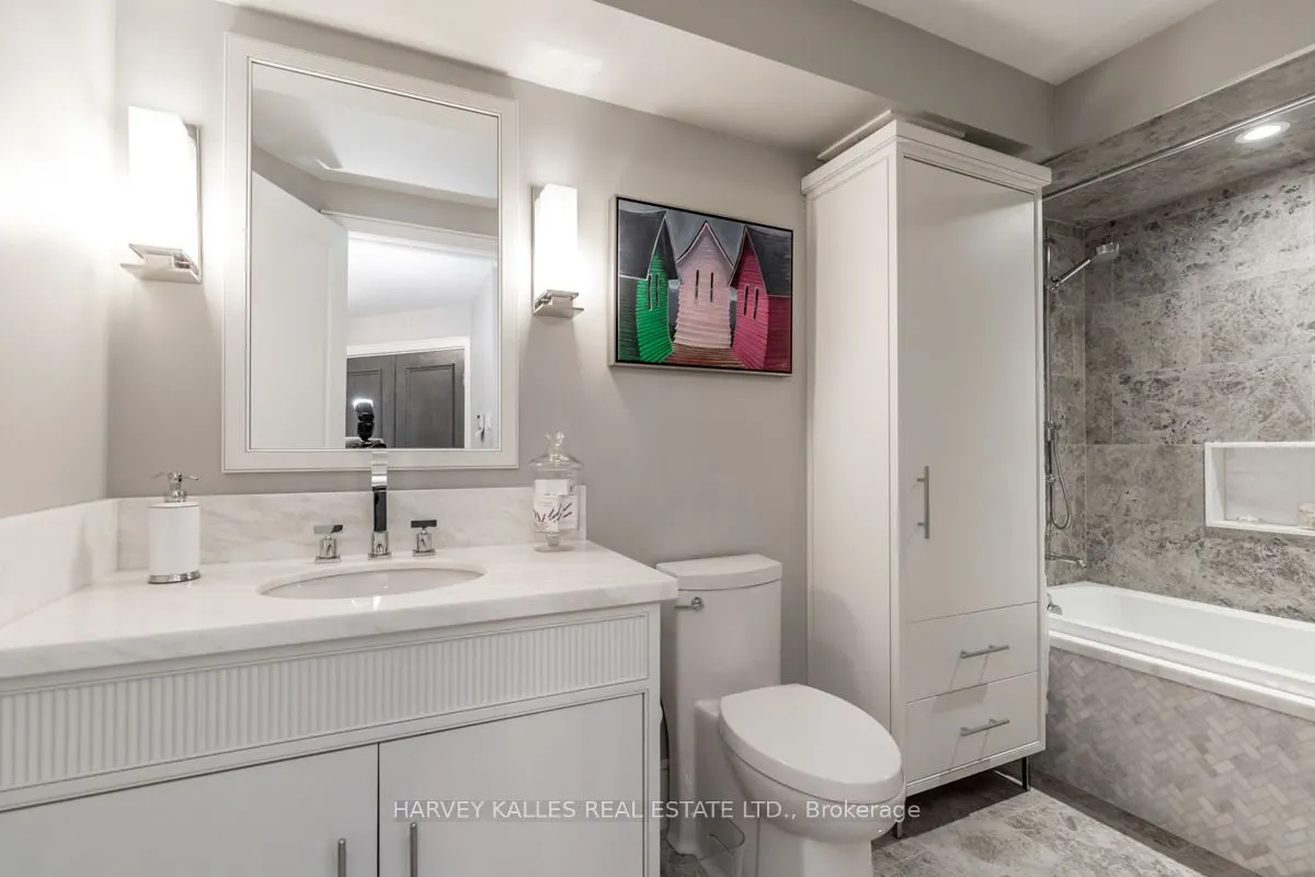 110 Bloor Street W, #1309