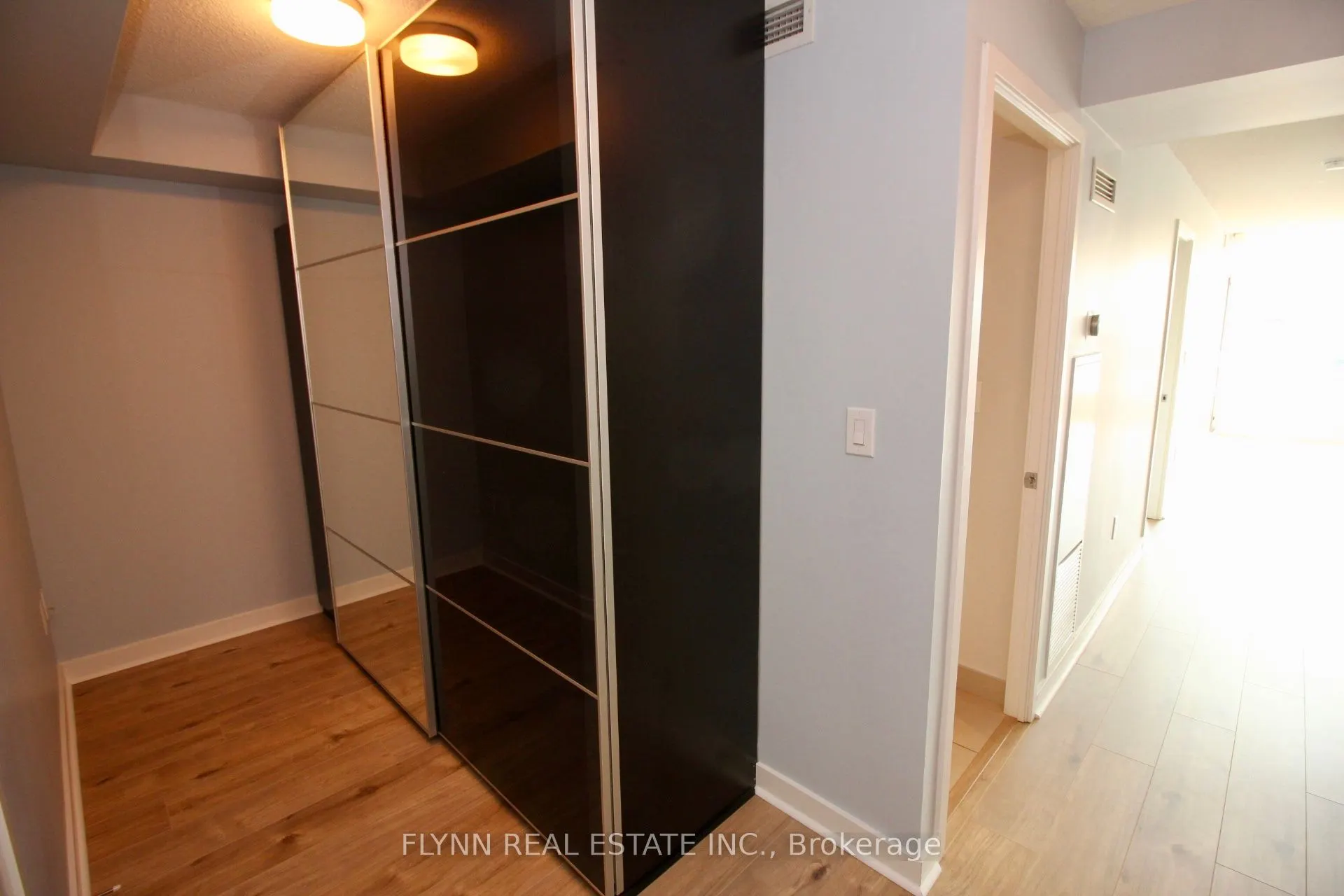 151 dan leckie Way, #801