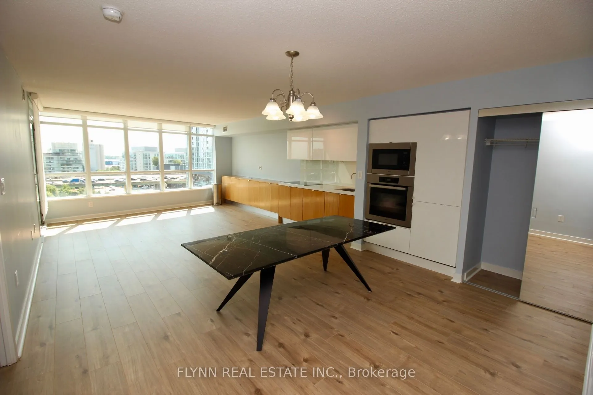 151 dan leckie Way, #801