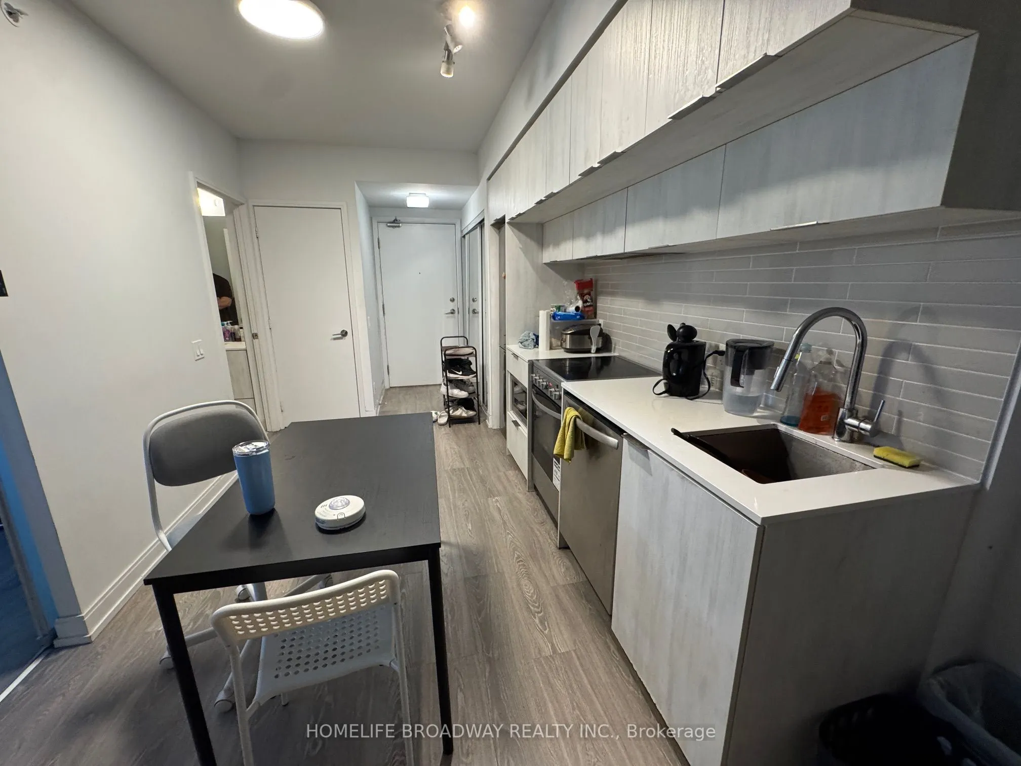 181 Dundas Street E, #3512