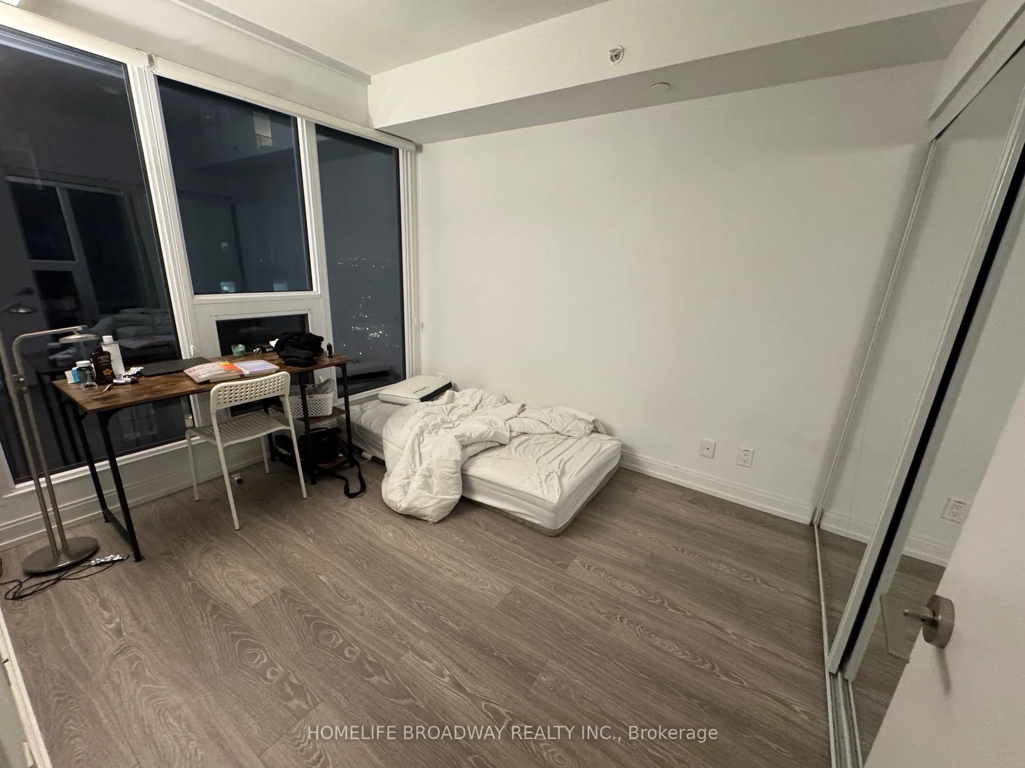 181 Dundas Street E, #3512