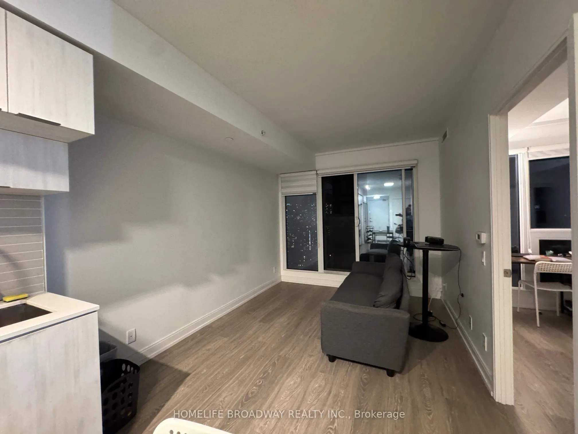 181 Dundas Street E, #3512