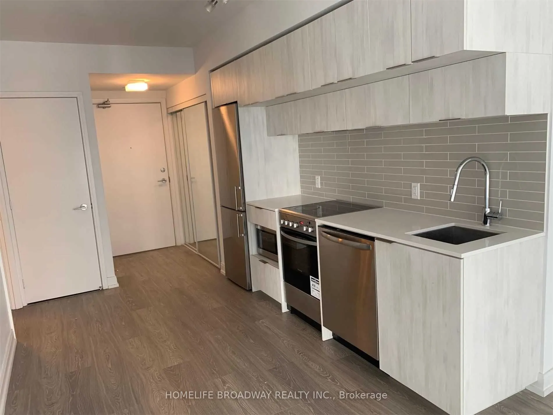 181 Dundas Street E, #3512