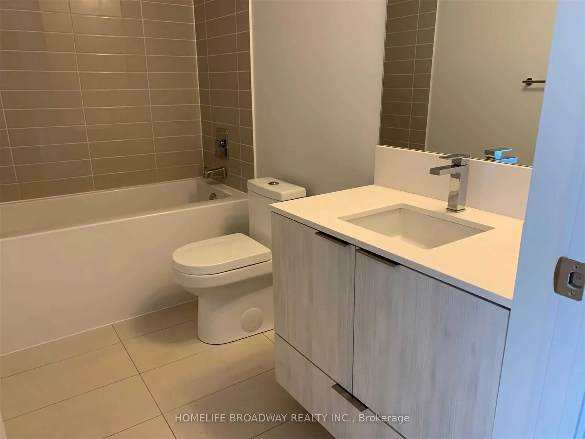 181 Dundas Street E, #3512