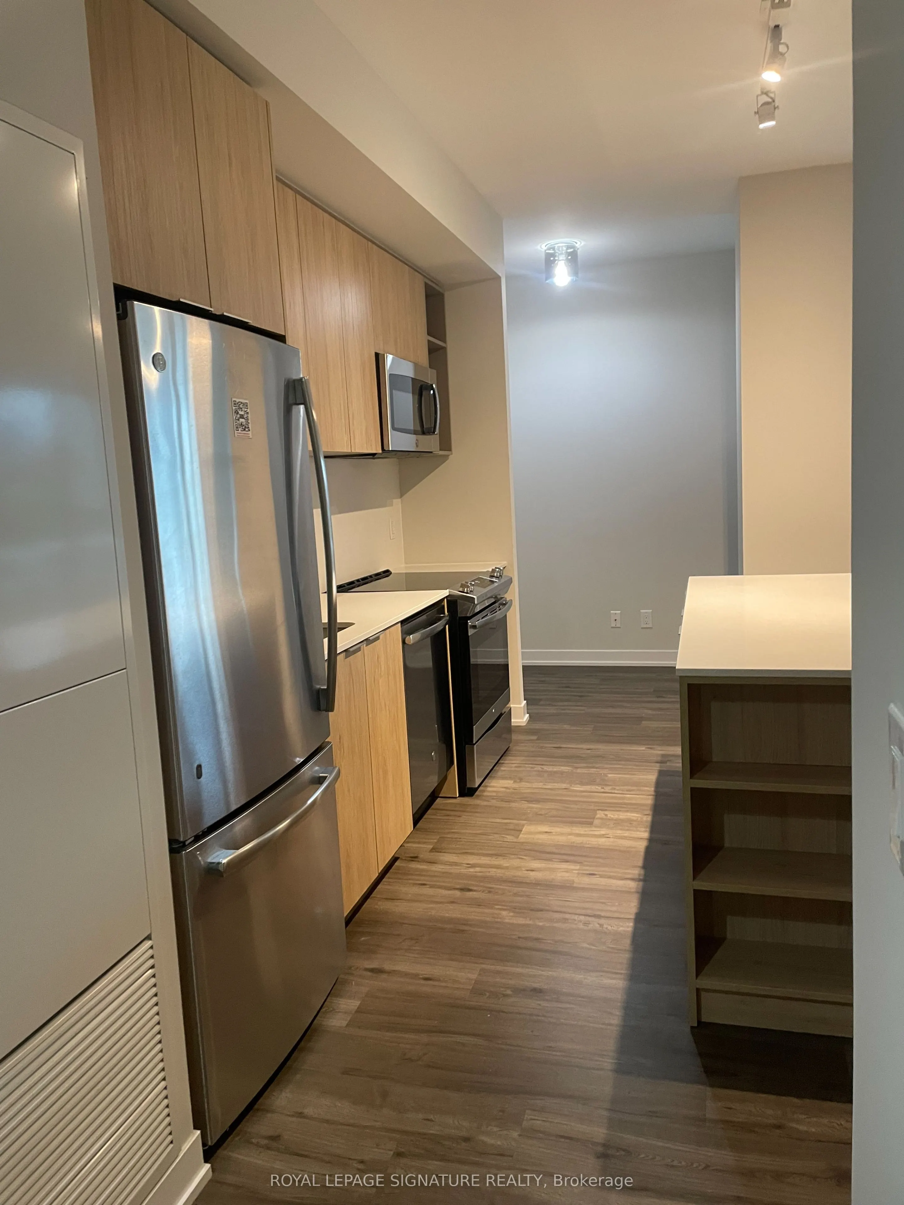 25 Nicholas Avenue, #516
