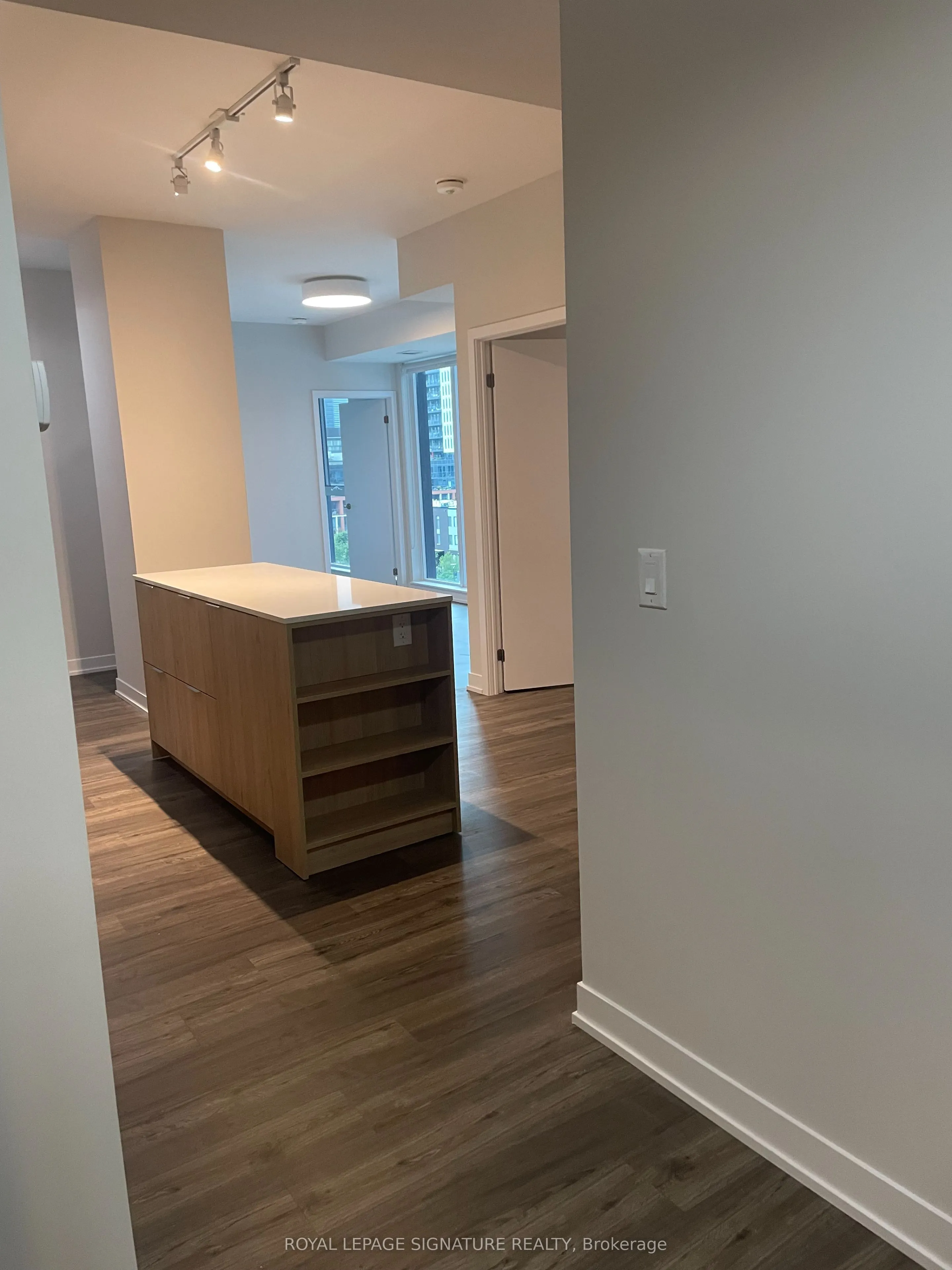 25 Nicholas Avenue, #516