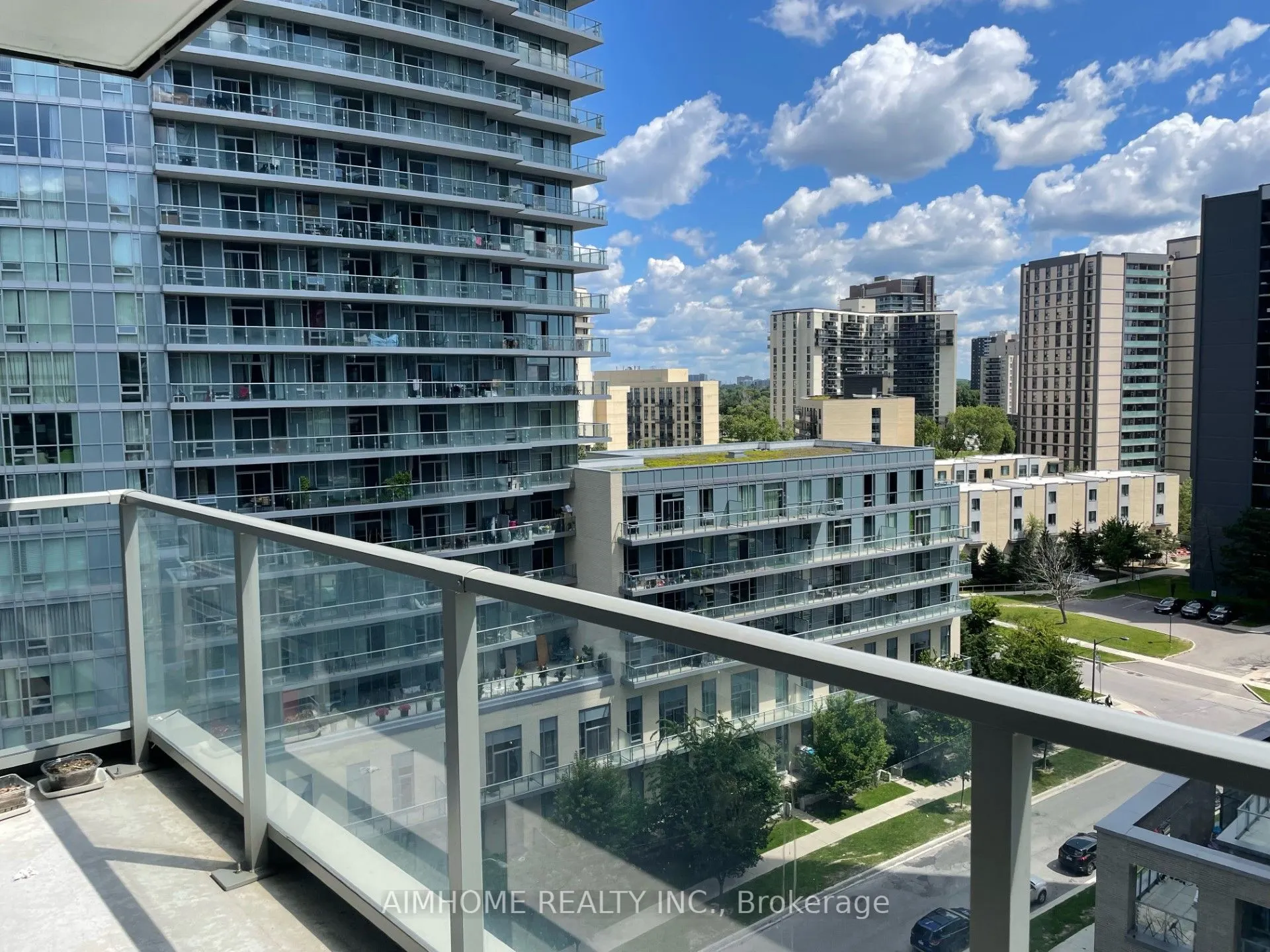 52 Forest Manor Road, #905