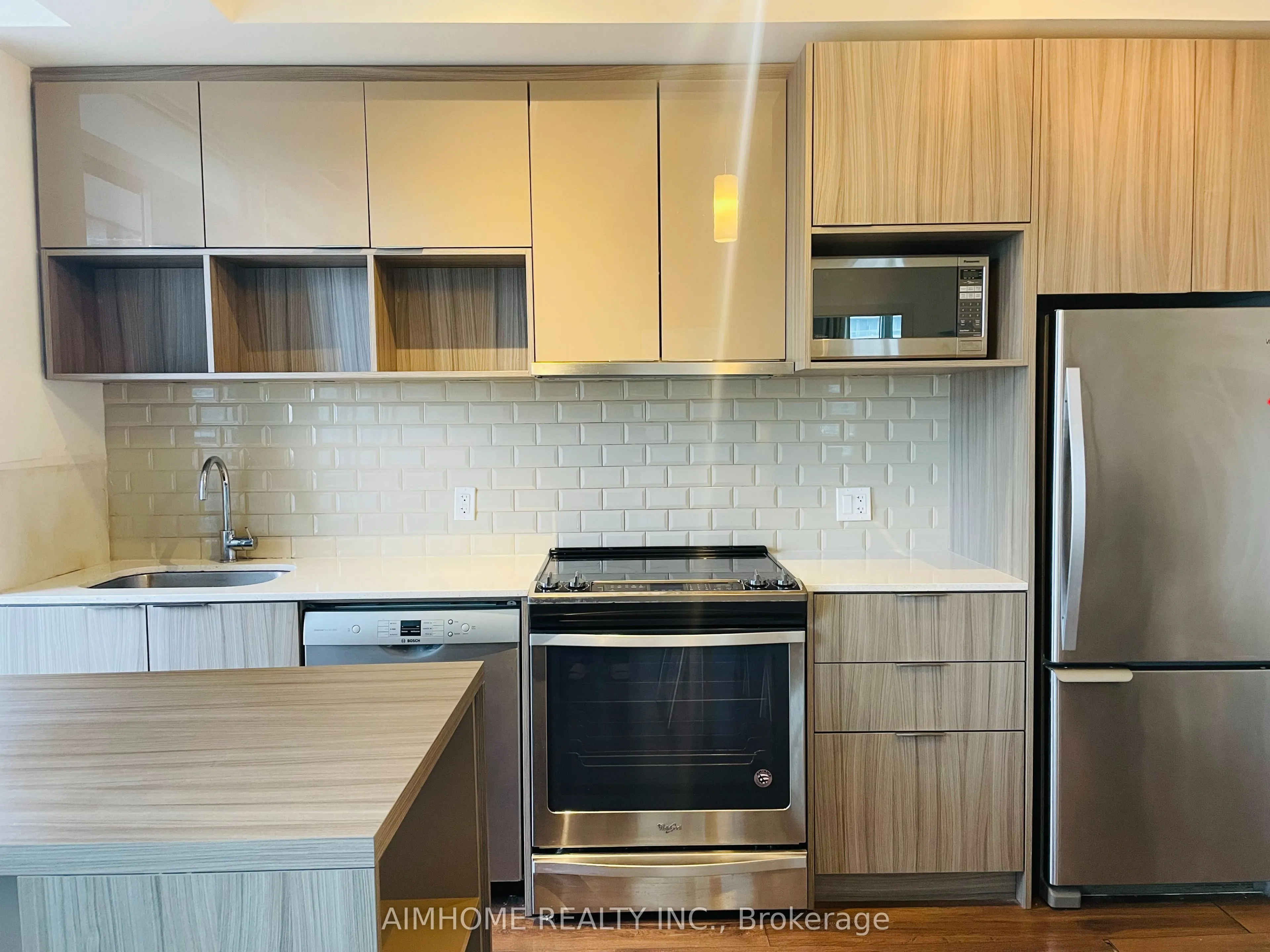 52 Forest Manor Road, #905