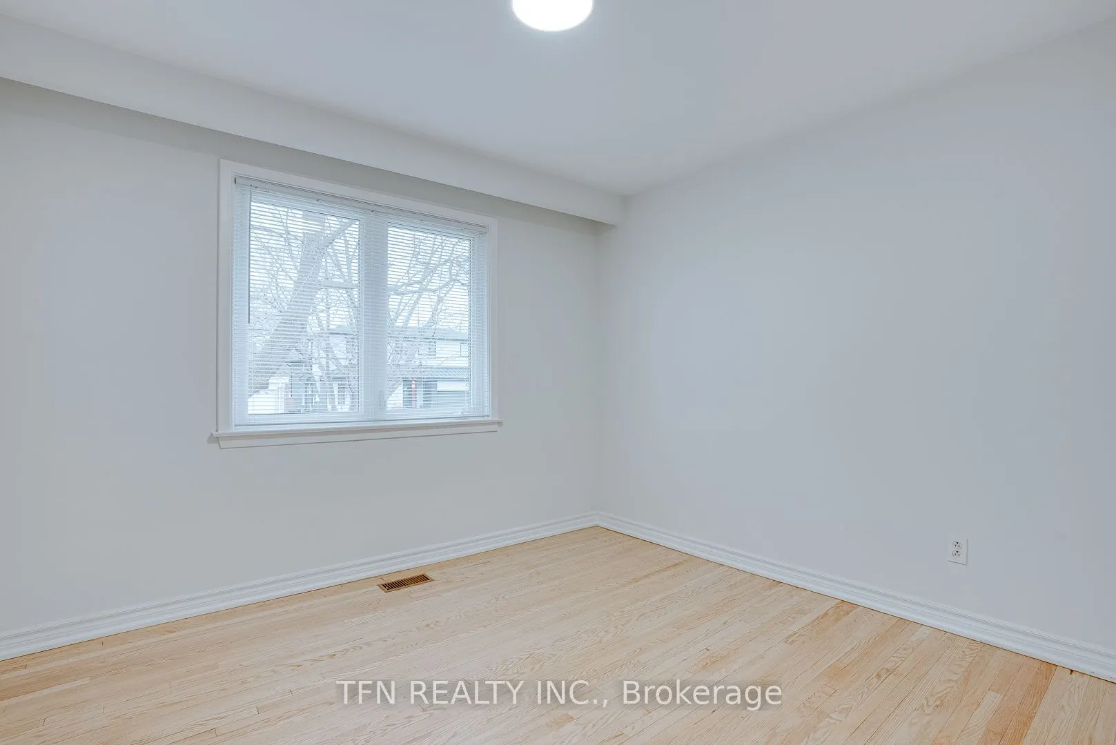 25 Karen Road, #Upper