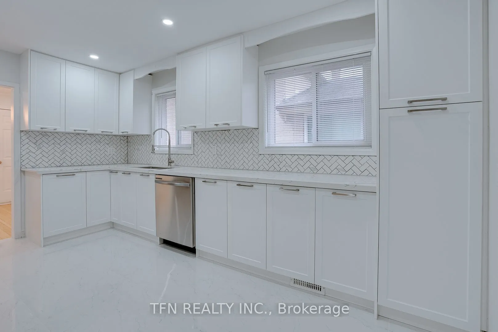 25 Karen Road, #Upper