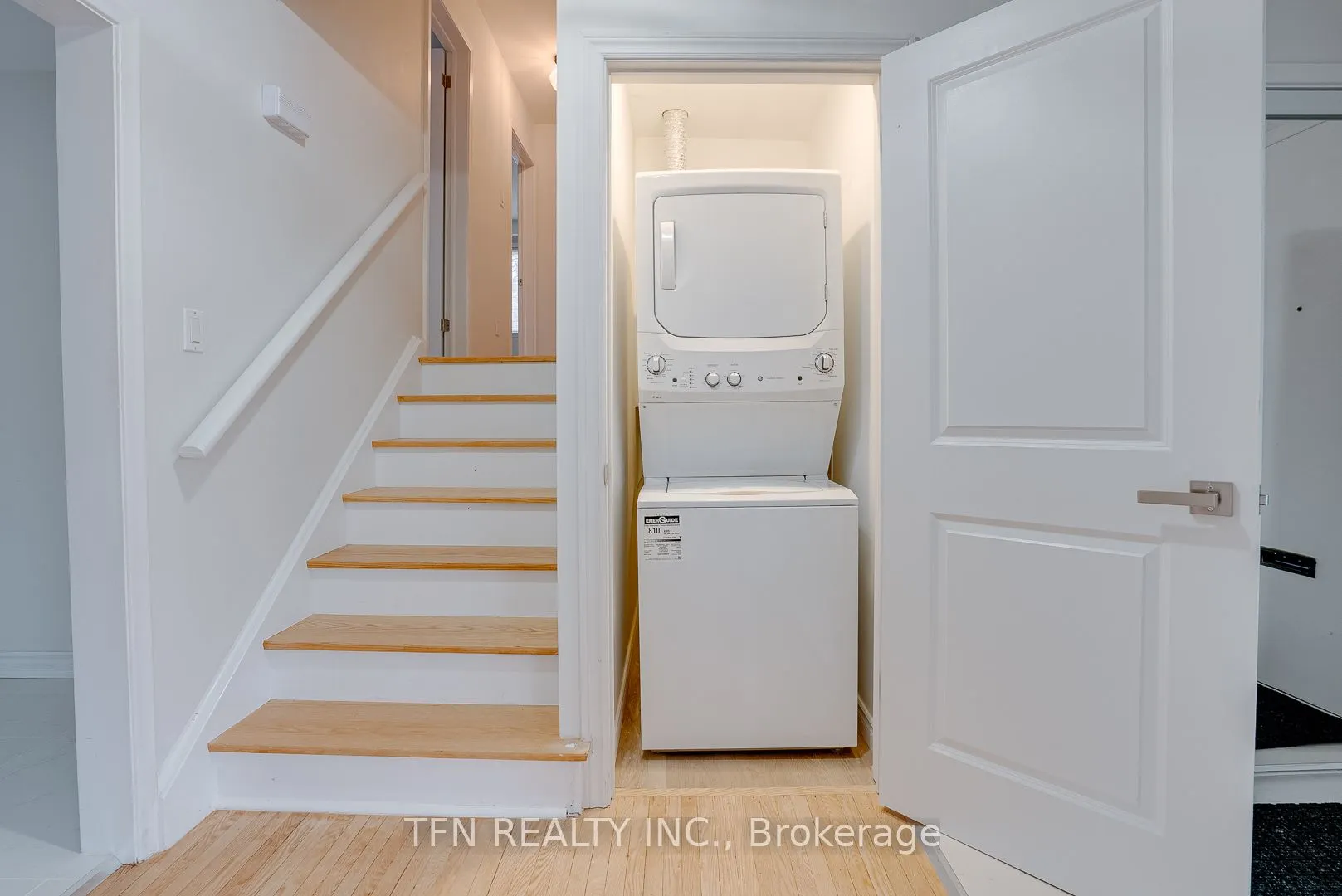 25 Karen Road, #Upper
