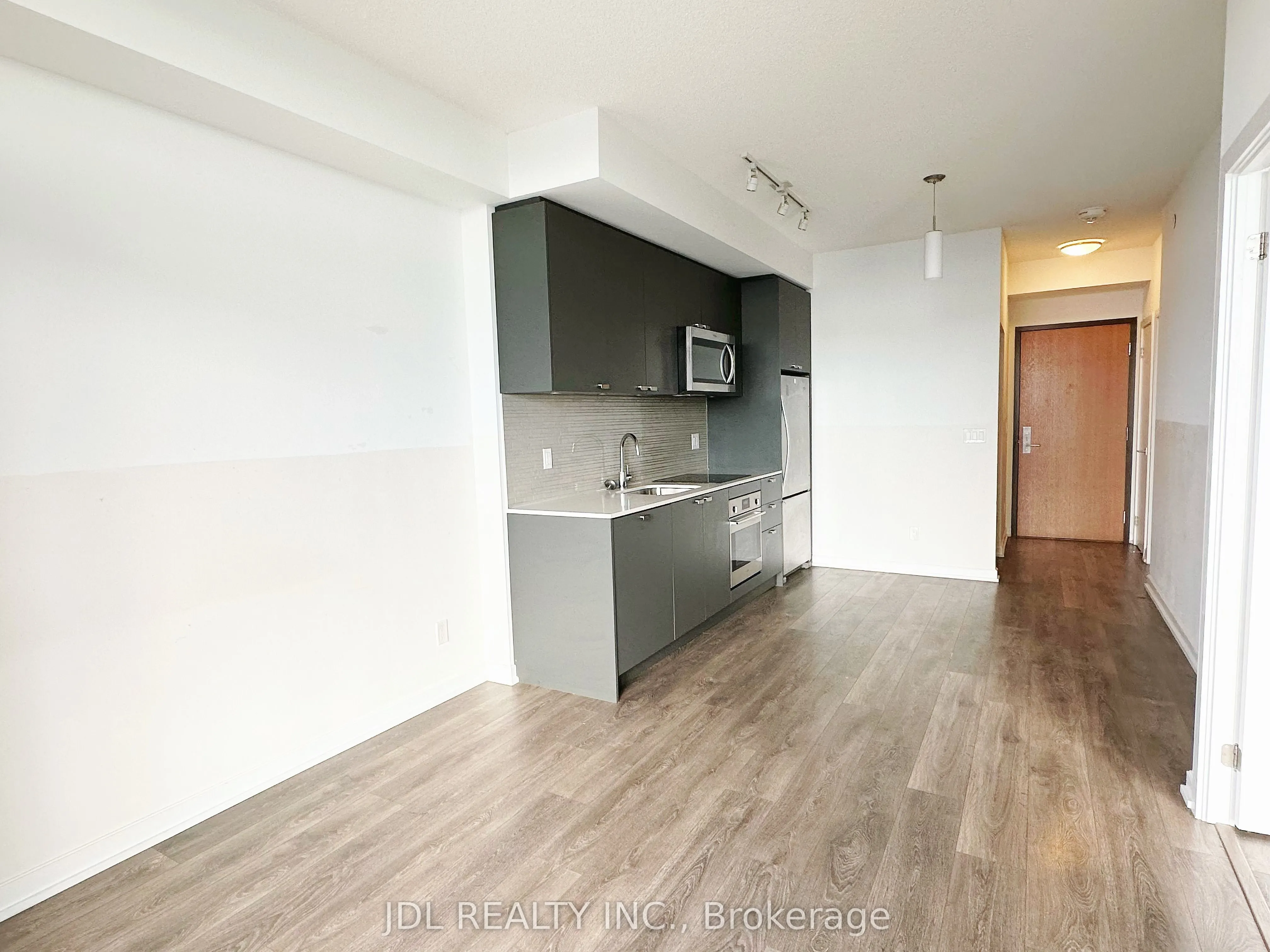 56 Forest Manor Road, #1505