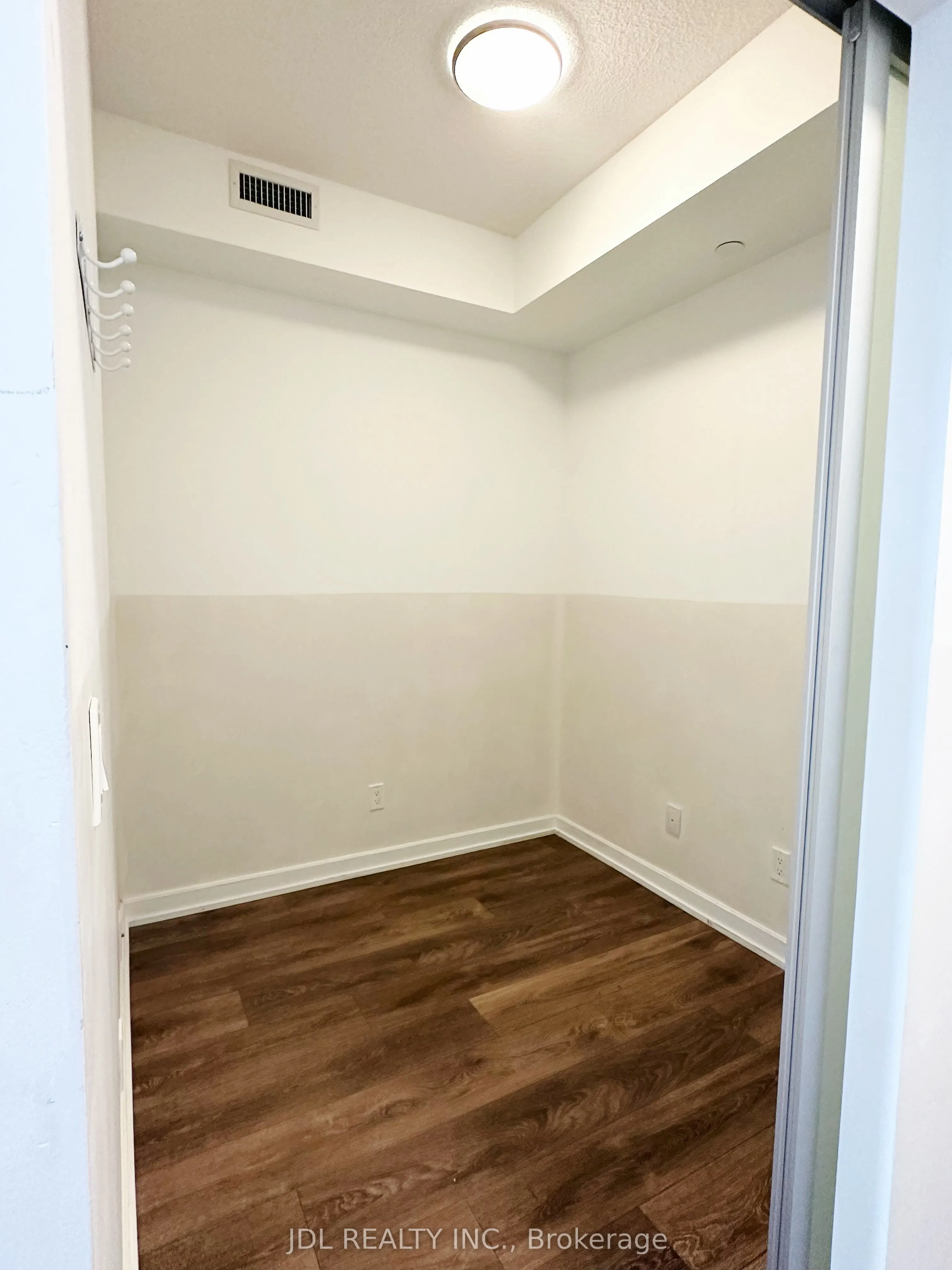 56 Forest Manor Road, #1505