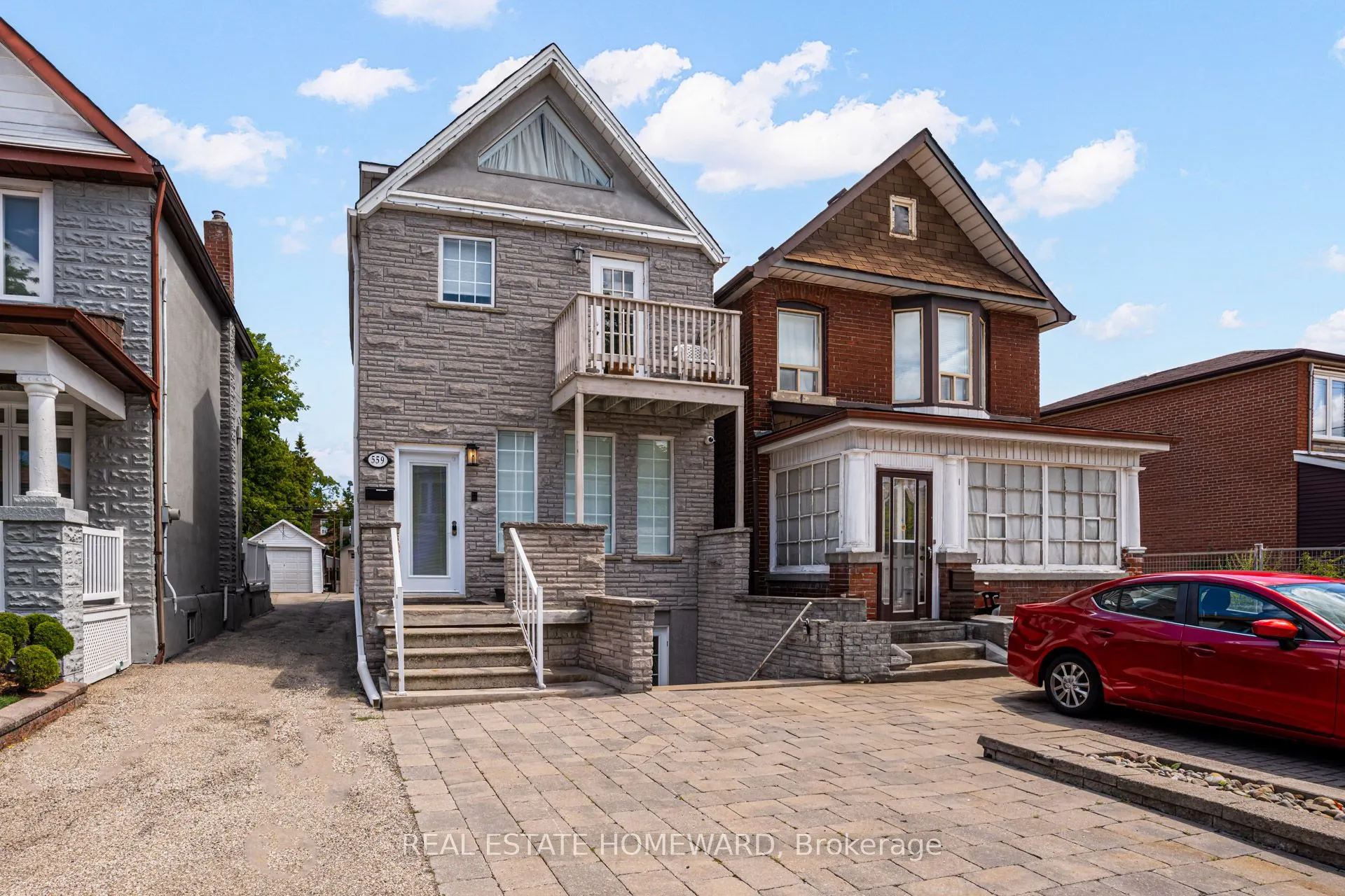 559 Delaware Avenue N, #Lower
