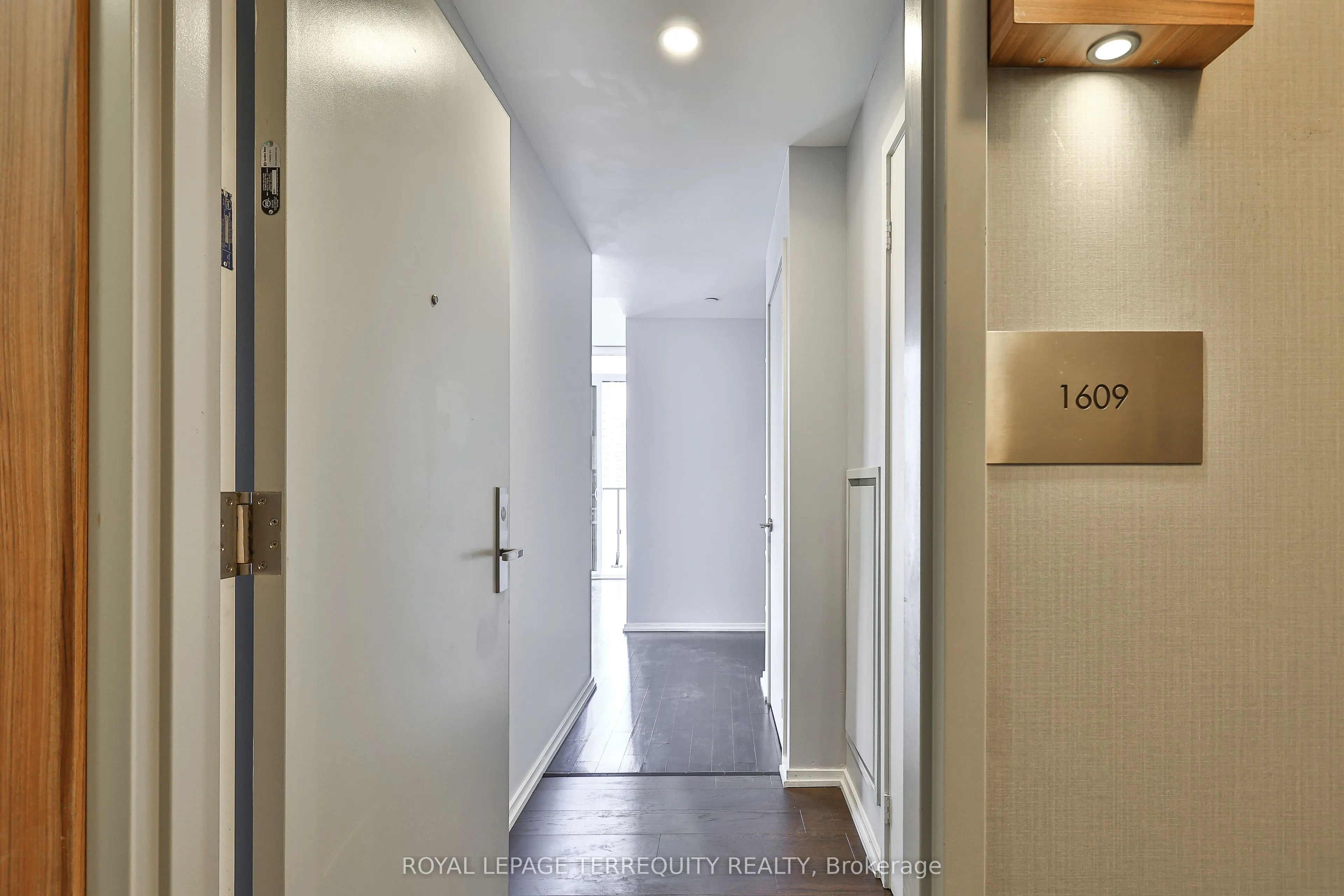 75 St Nicholas Street, #1609