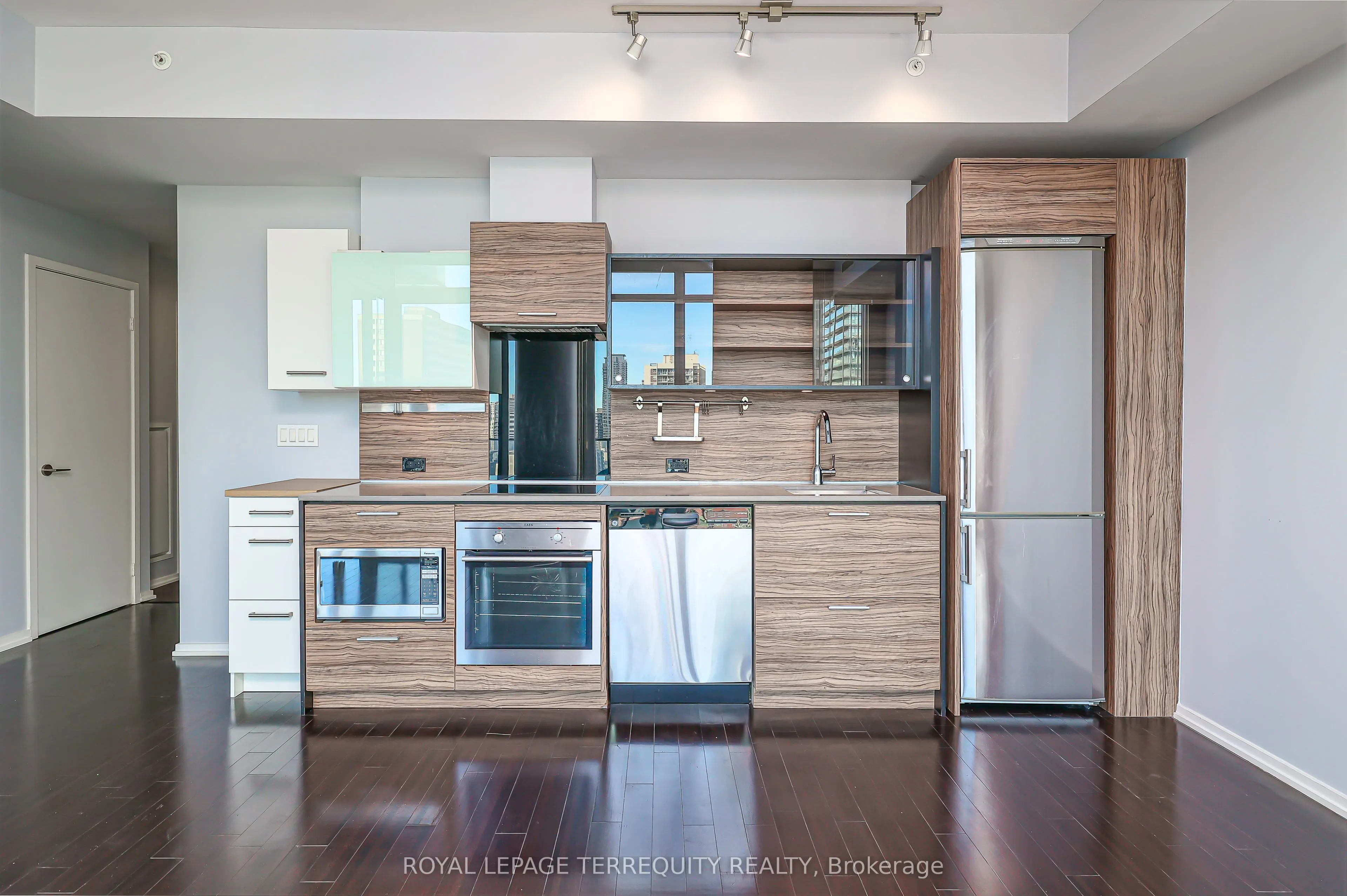 75 St Nicholas Street, #1609