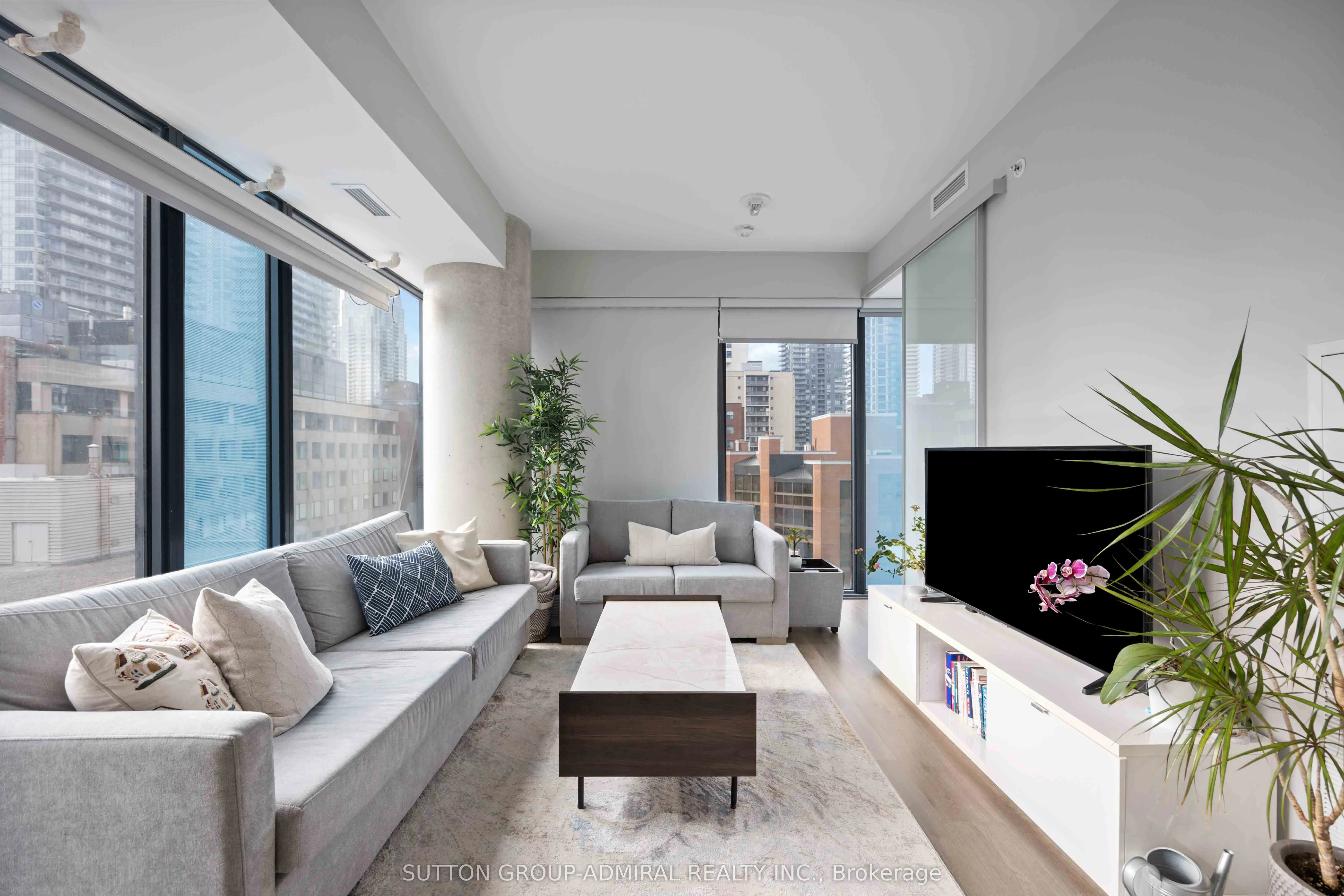 161 Roehampton Avenue, #1012