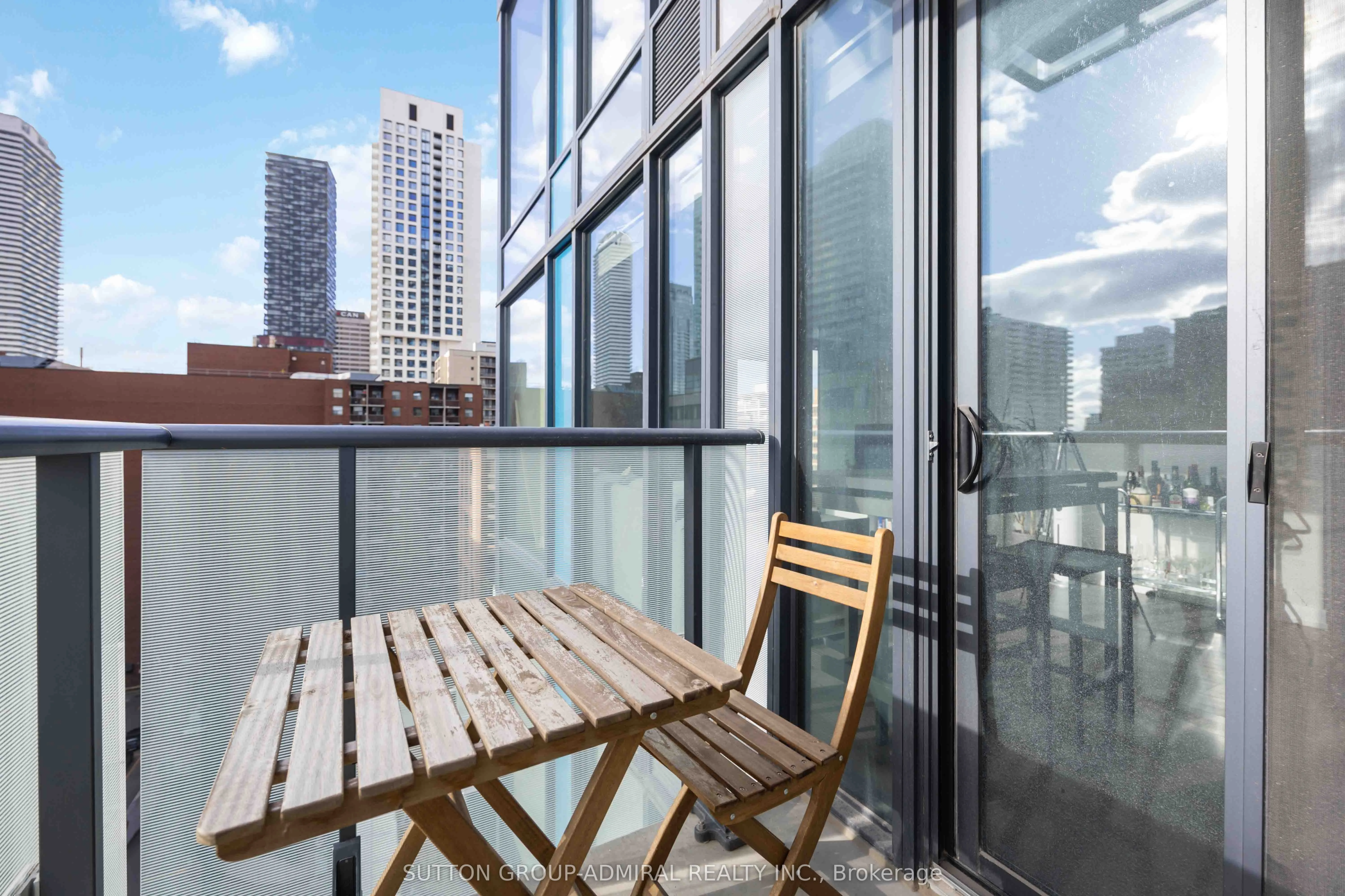 161 Roehampton Avenue, #1012