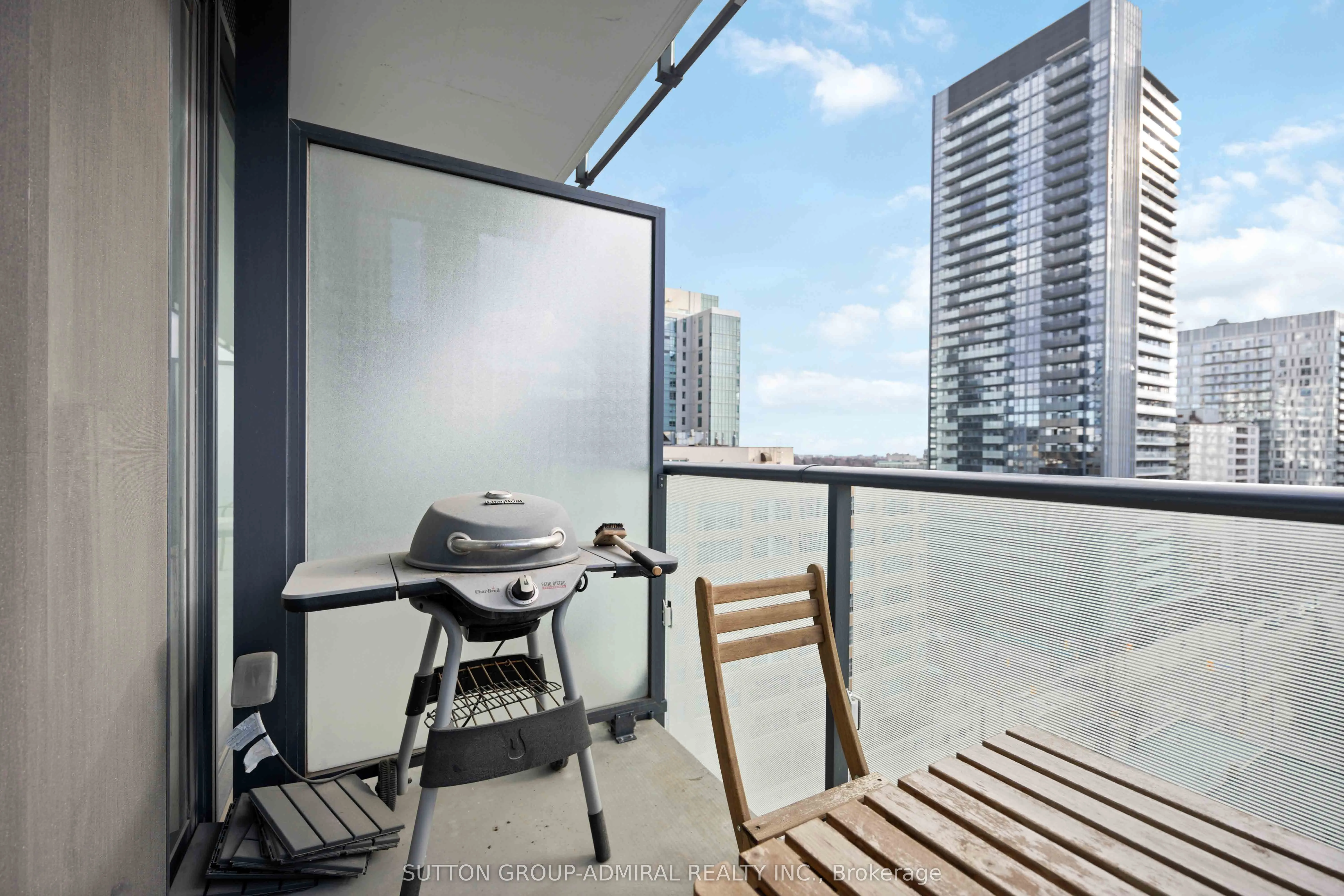 161 Roehampton Avenue, #1012