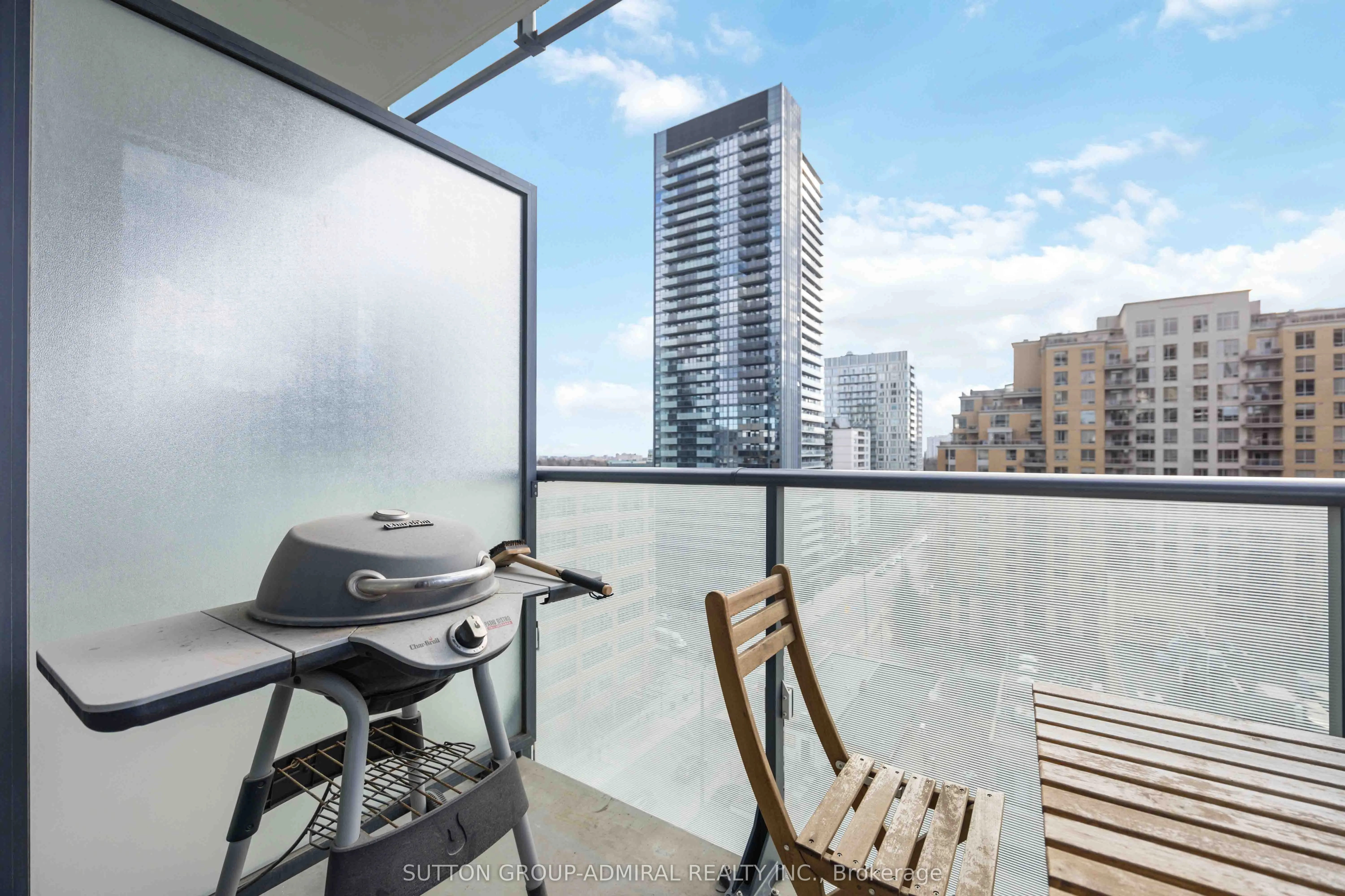 161 Roehampton Avenue, #1012