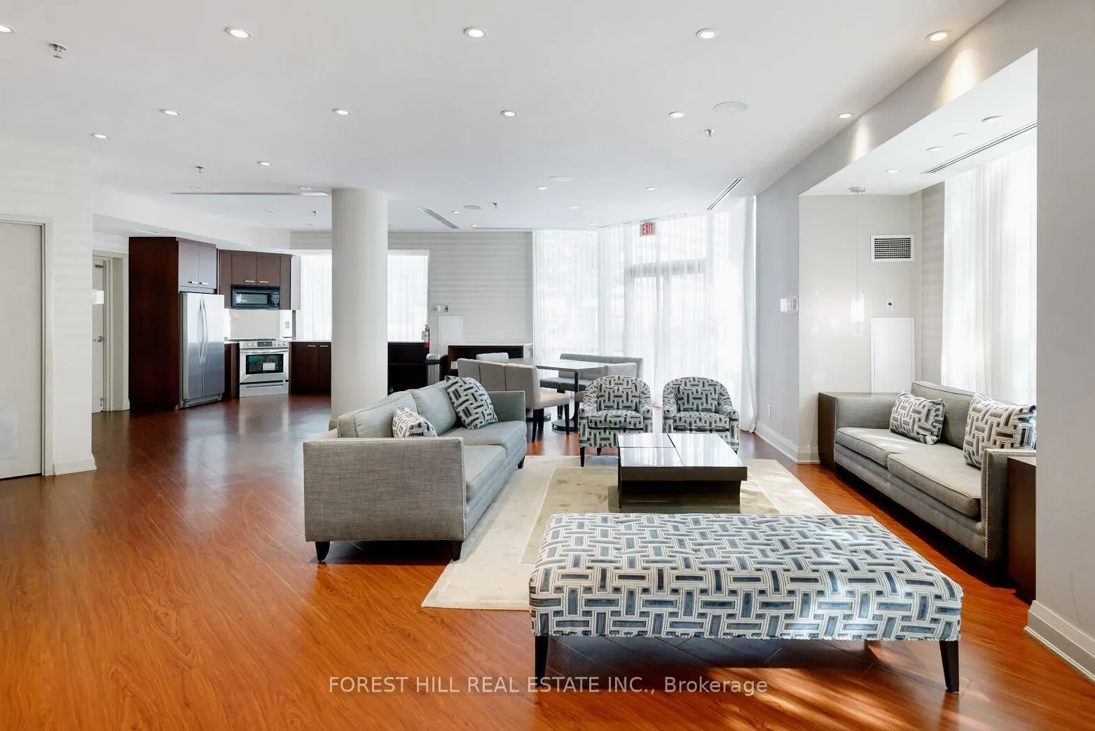 300 Bloor Street E, #2701
